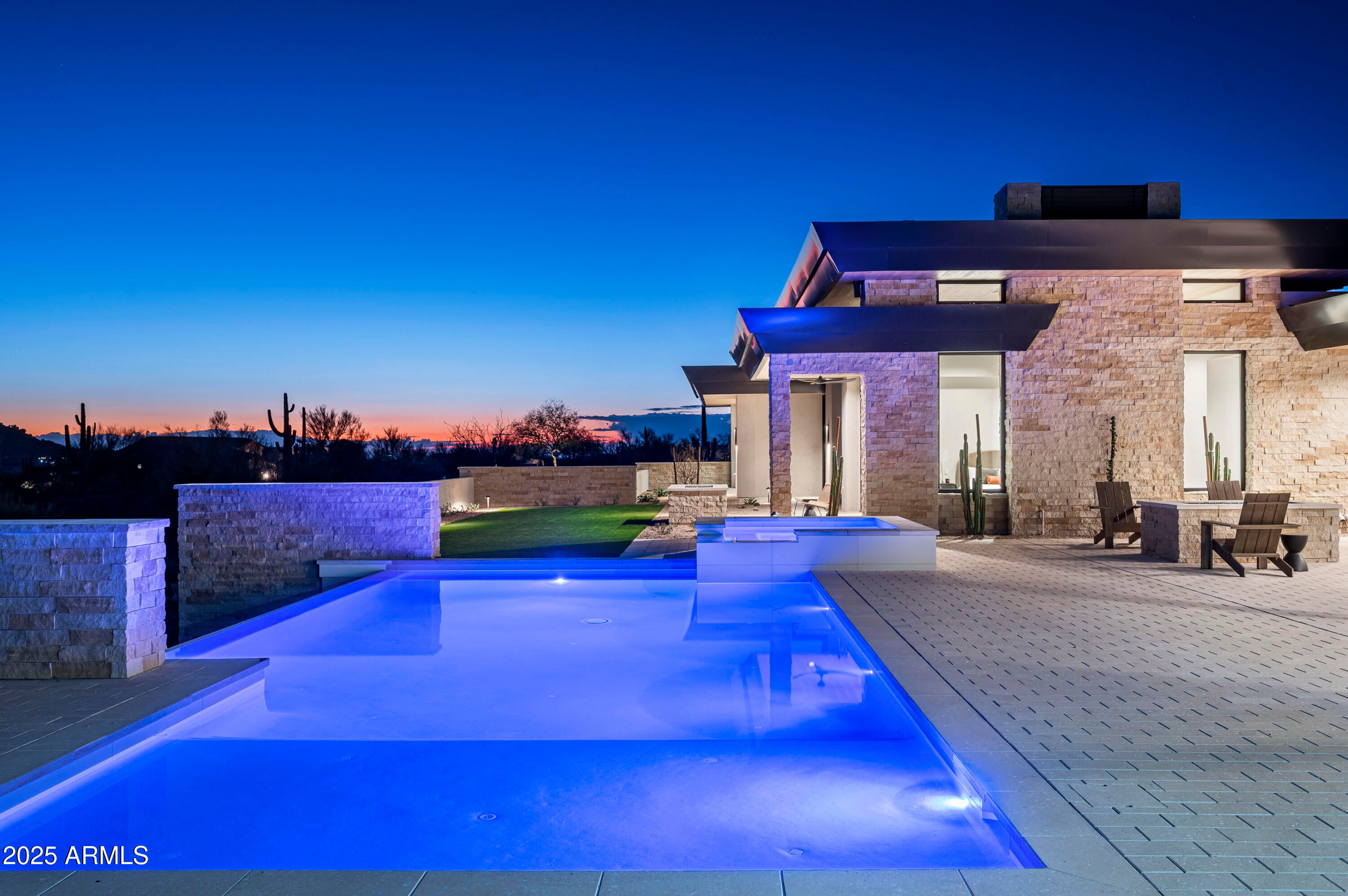 GOLDIE BROWN PINNACLE PEAK RANCH - Residential