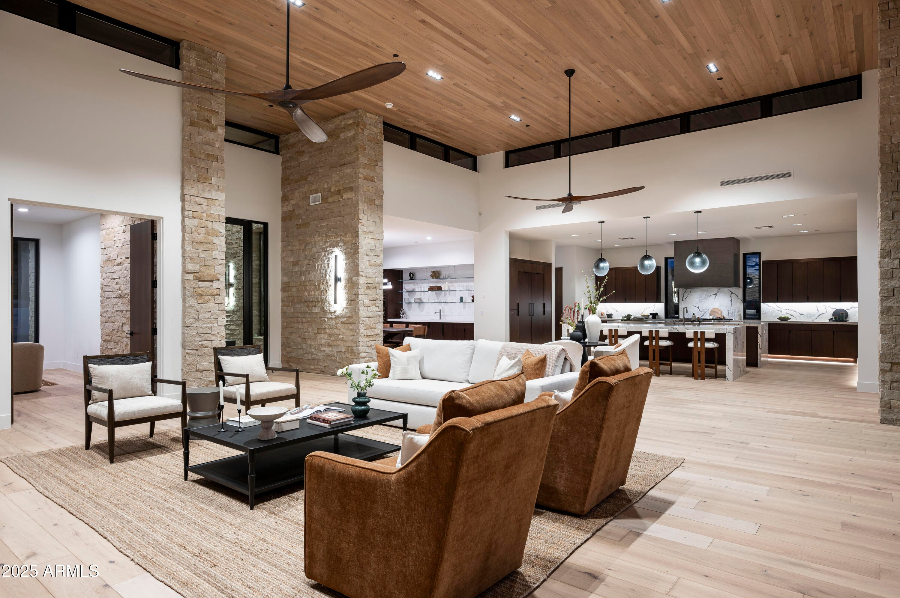 GOLDIE BROWN PINNACLE PEAK RANCH - Residential