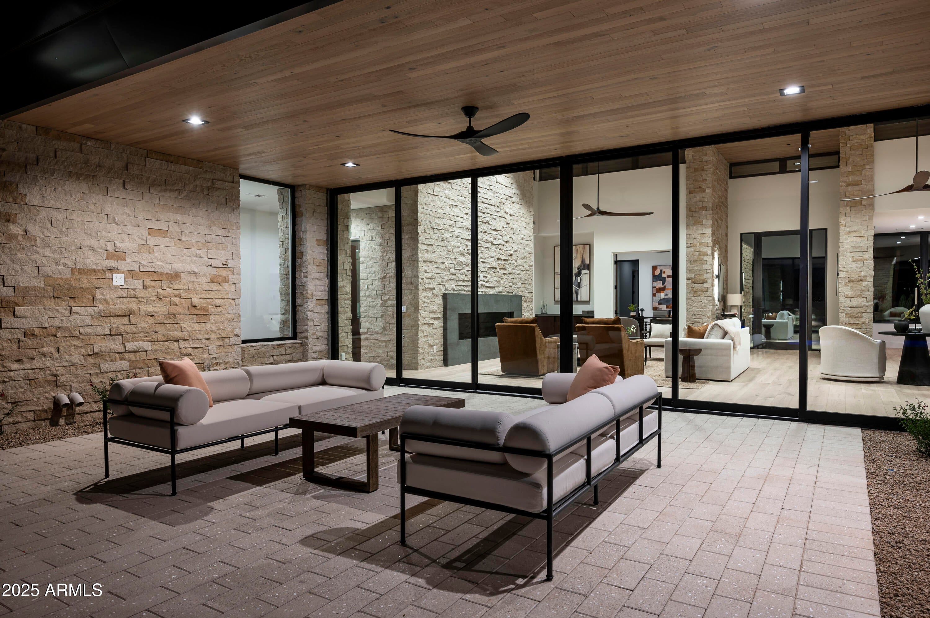 GOLDIE BROWN PINNACLE PEAK RANCH - Residential