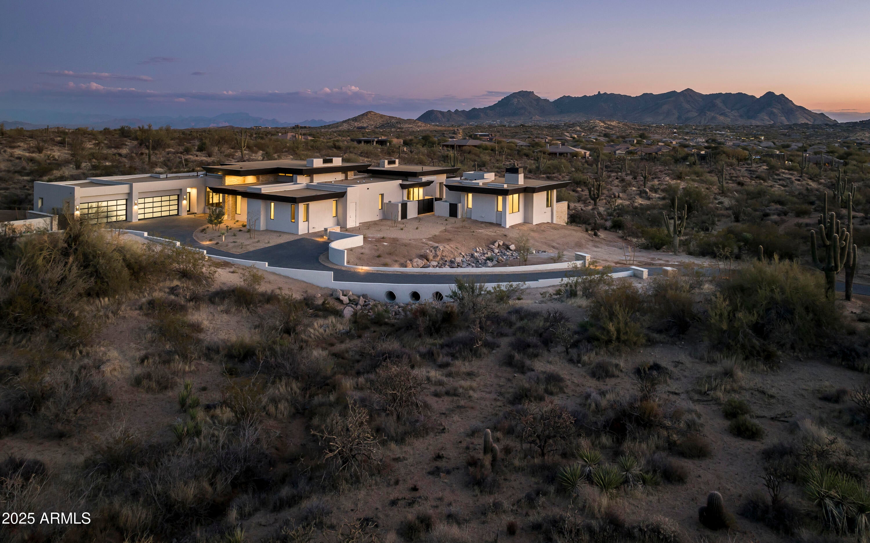 GOLDIE BROWN PINNACLE PEAK RANCH - Residential