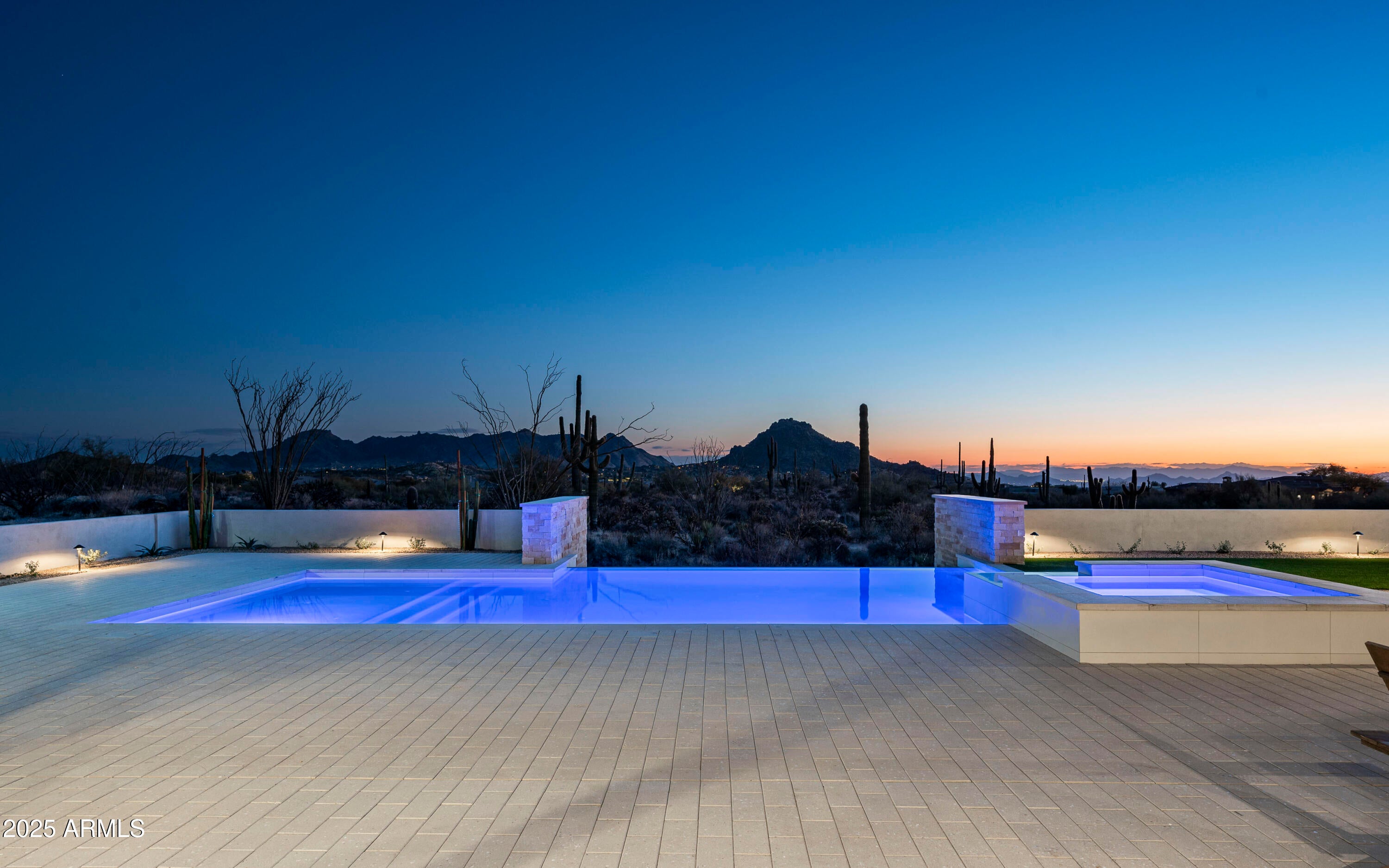 GOLDIE BROWN PINNACLE PEAK RANCH - Residential