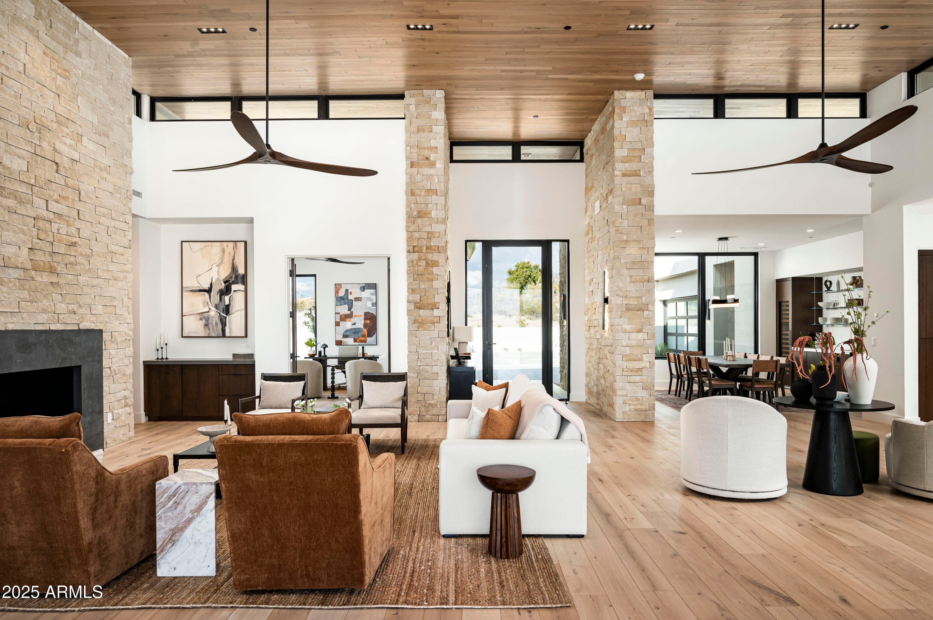 GOLDIE BROWN PINNACLE PEAK RANCH - Residential