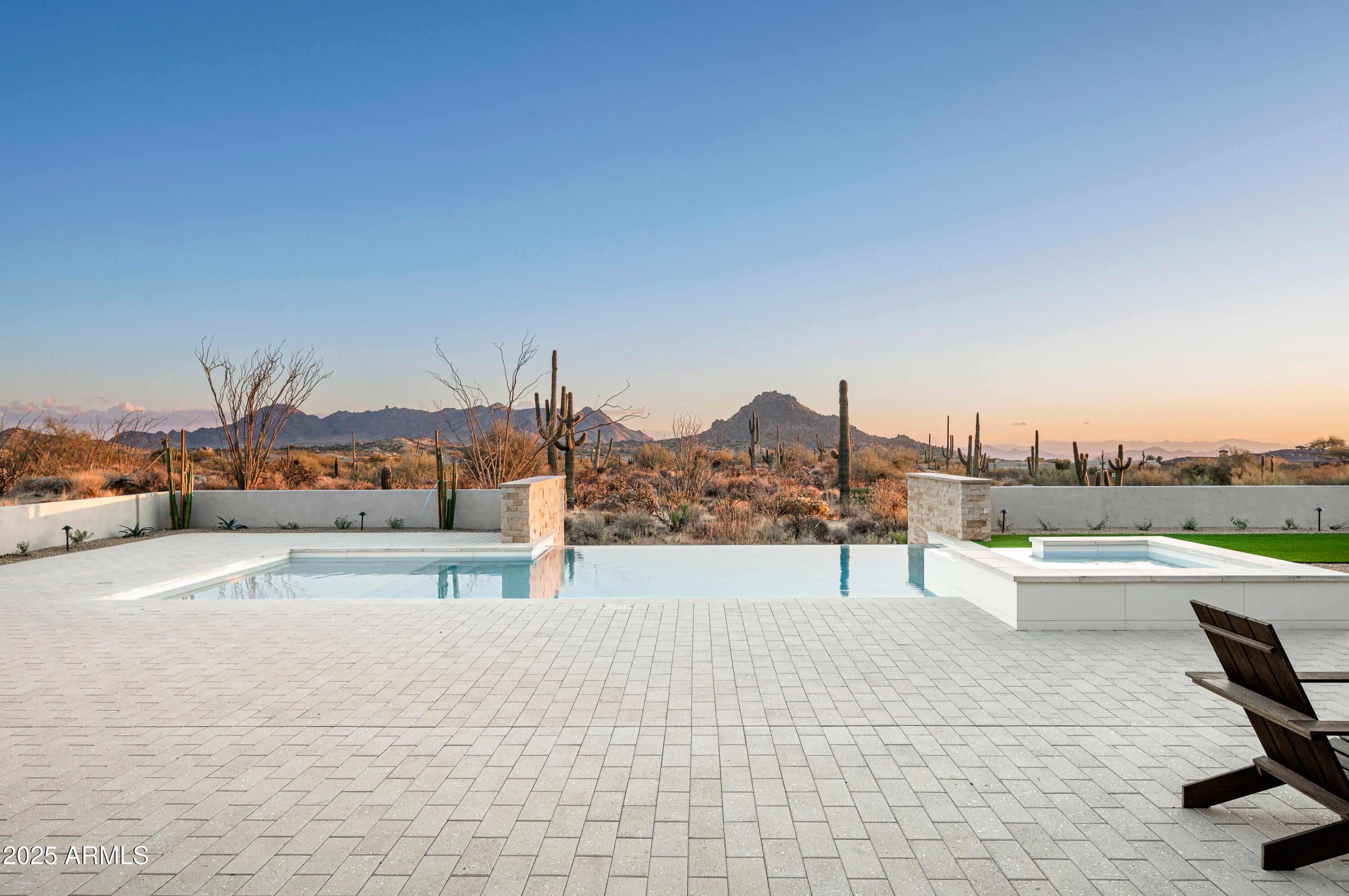 GOLDIE BROWN PINNACLE PEAK RANCH - Residential