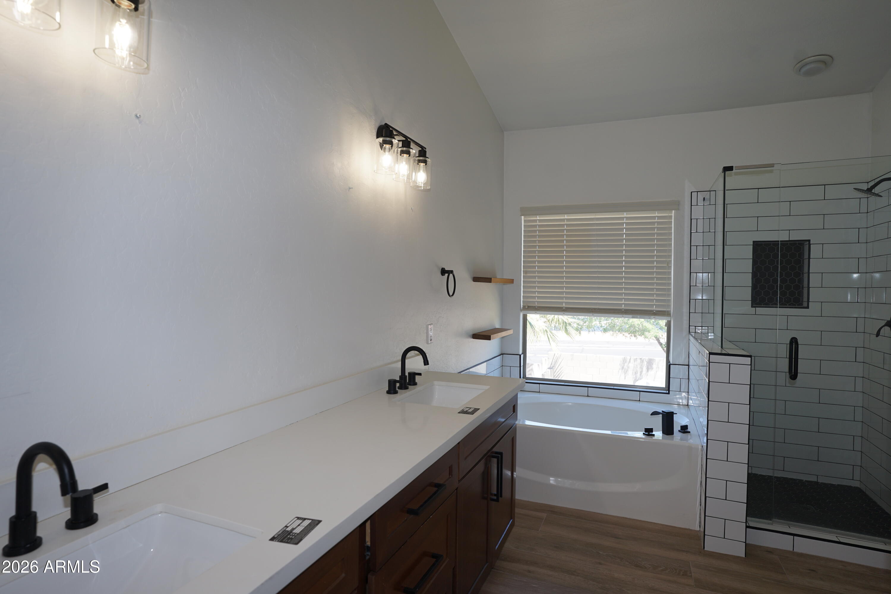 DREAMING SUMMIT UNIT 1 AMD - Residential