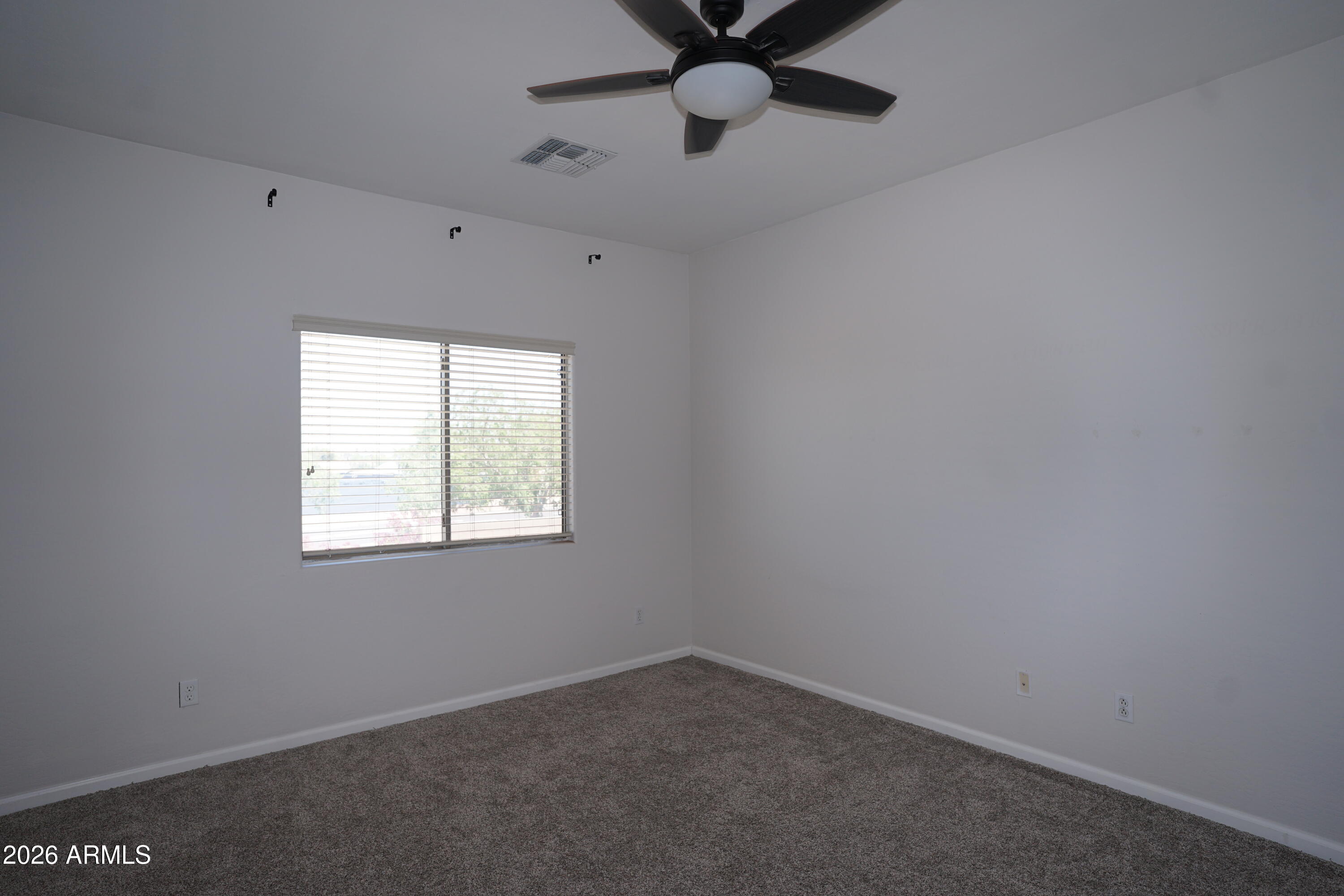 DREAMING SUMMIT UNIT 1 AMD - Residential