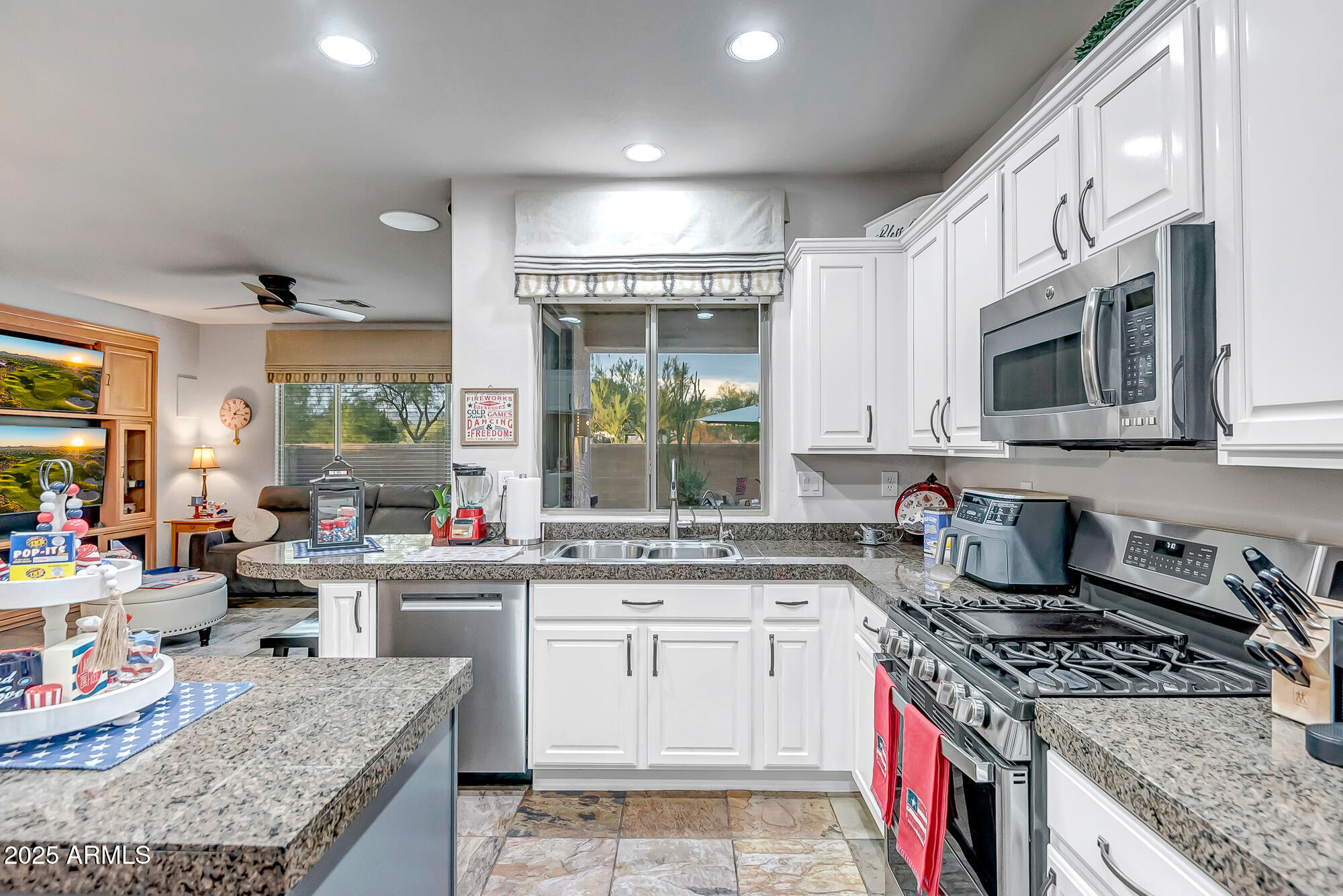 ANTHEM UNIT 51 REPLAT - Residential