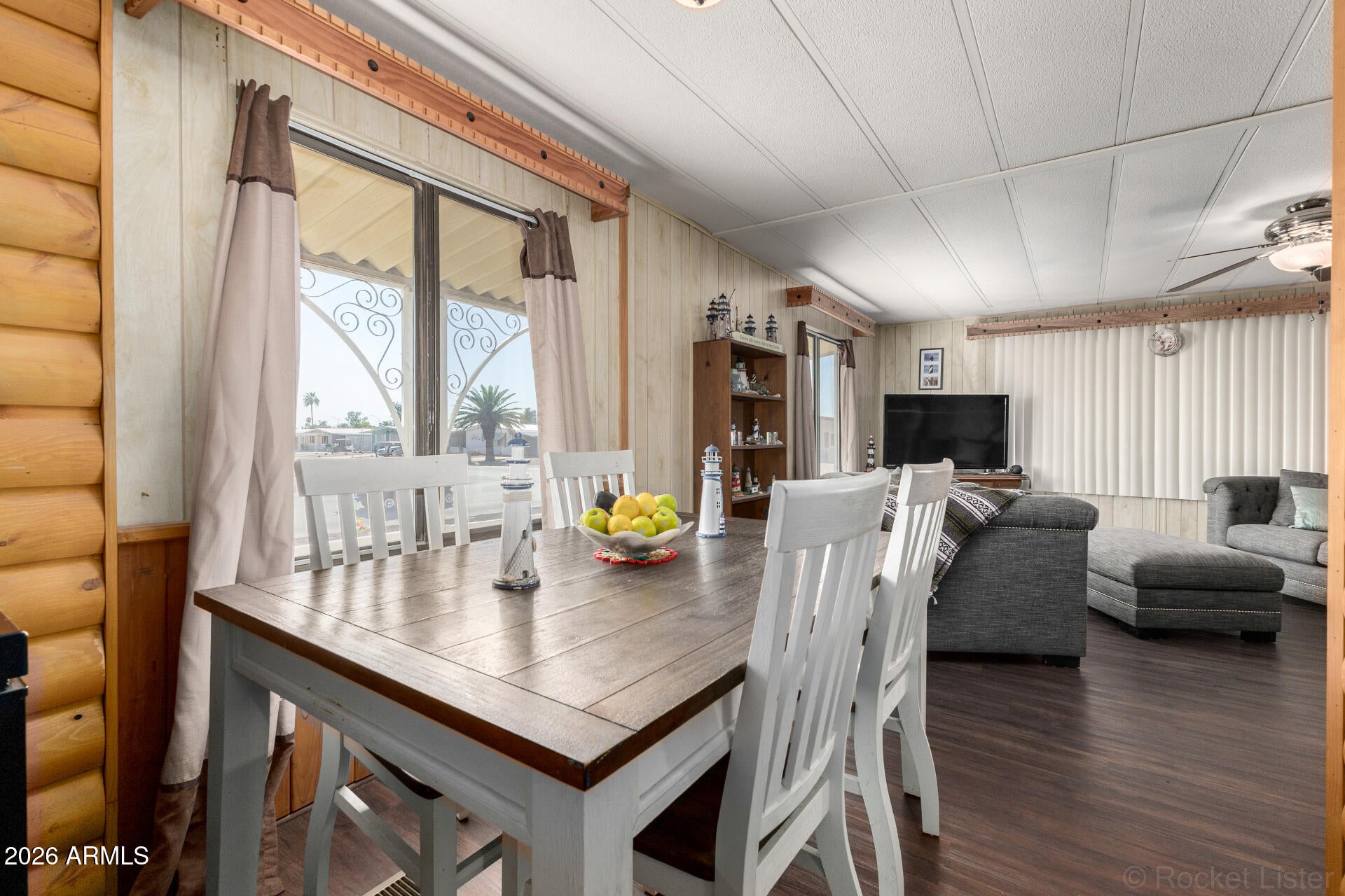 MESA EAST UNIT 2 - Residential