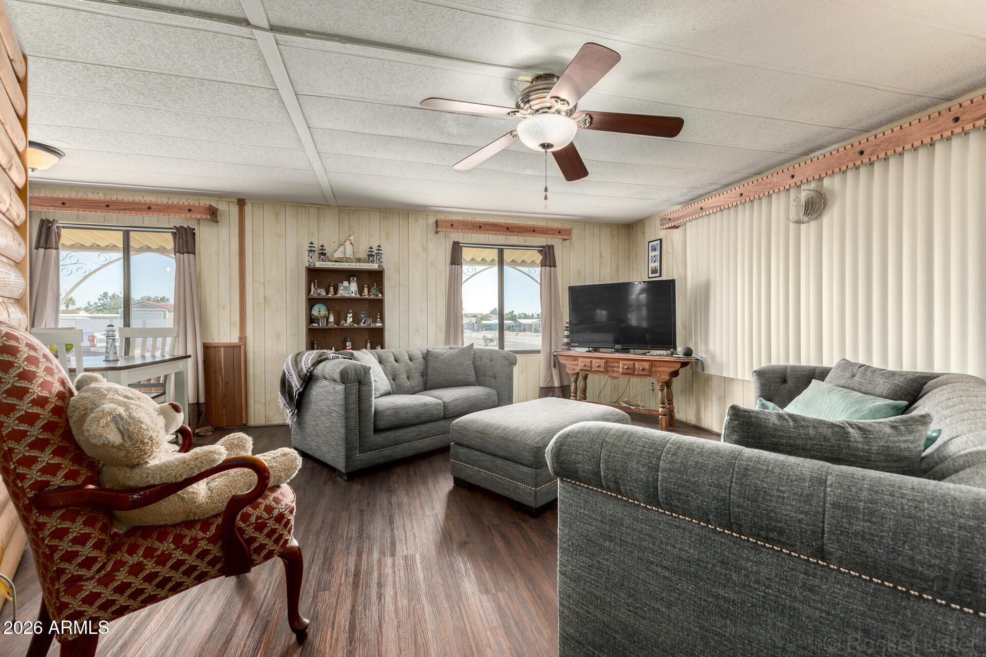 MESA EAST UNIT 2 - Residential