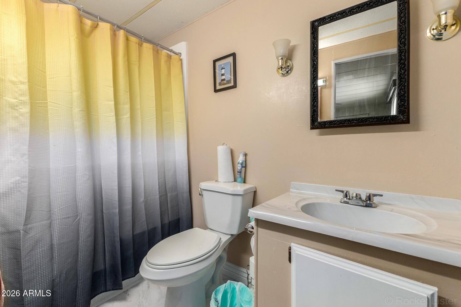 MESA EAST UNIT 2 - Residential