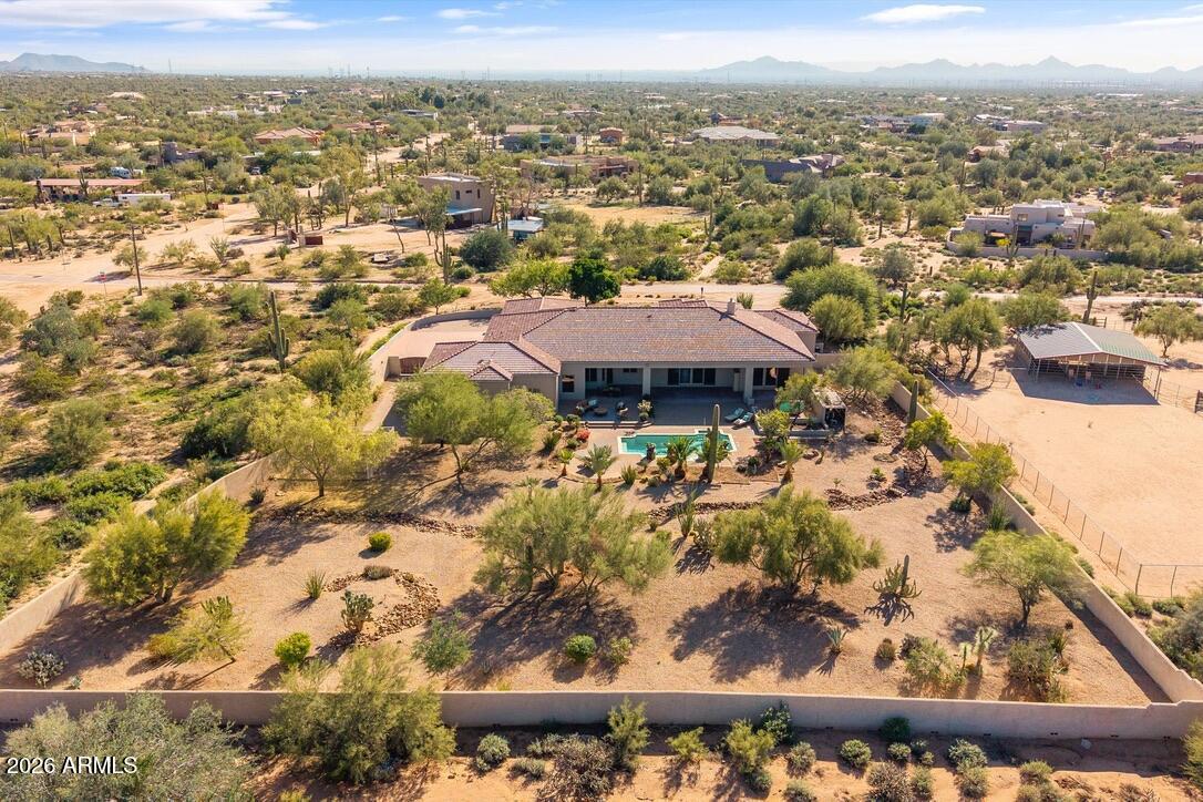 No HOA, 2.5 Acres, Large block fenced yard and Horses OK - Residential