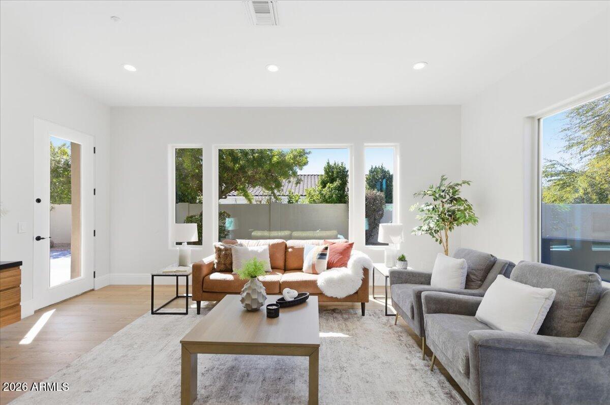 SONORAN HILLS - Residential