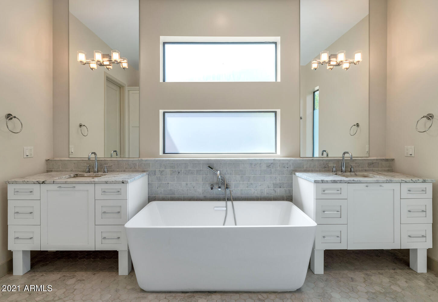 ARCADIA RIDGE - Residential