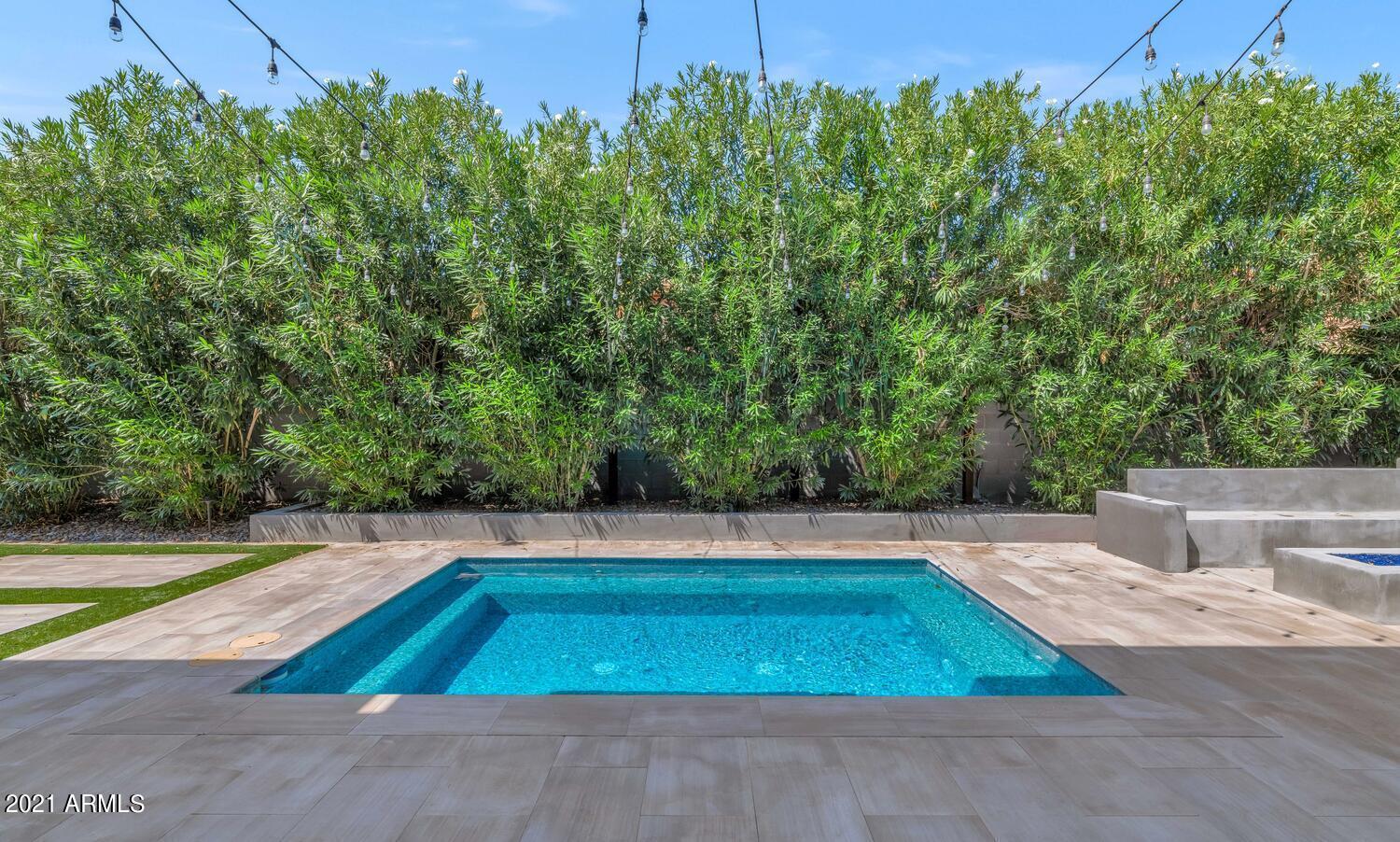 ARCADIA RIDGE - Residential