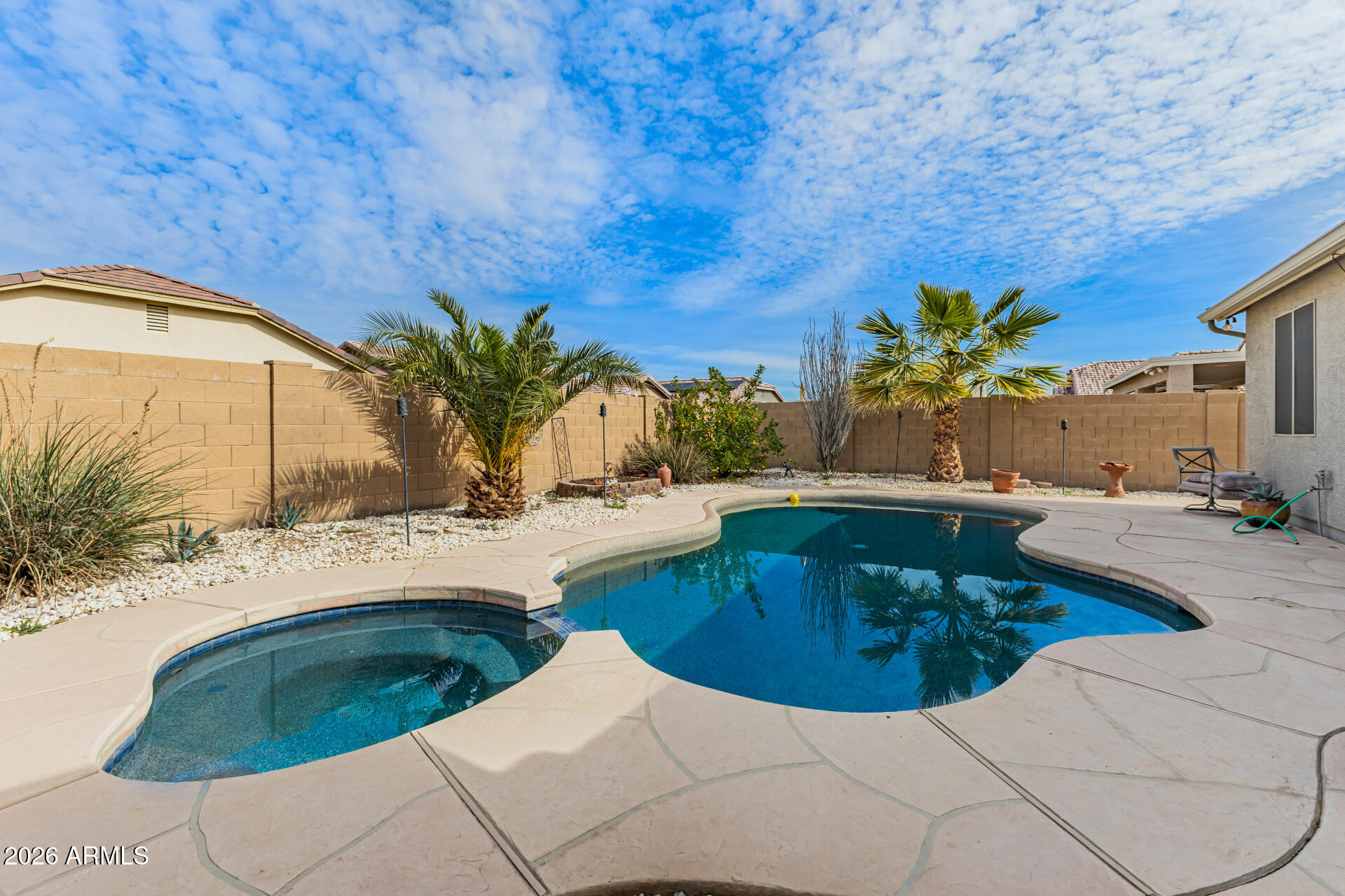DREAMING SUMMIT UNIT 1 AMD - Residential