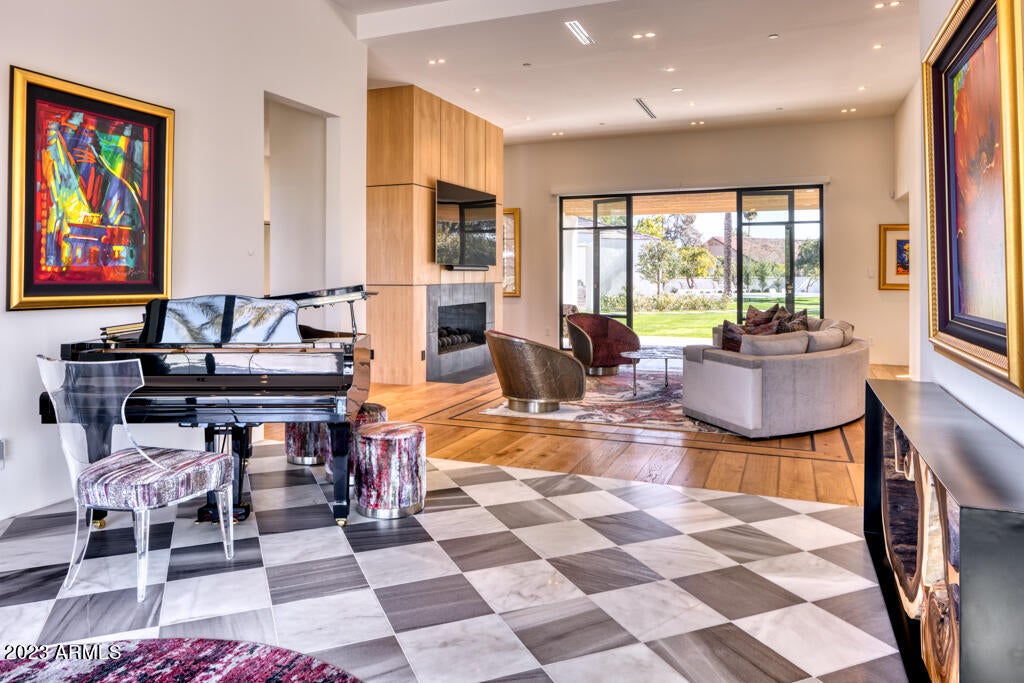 MORNING GLORY ESTATES - Residential