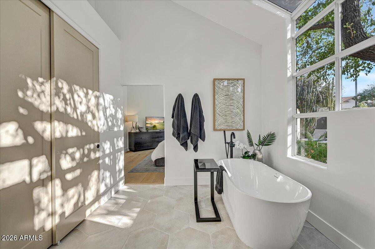 Alcazar - Residential