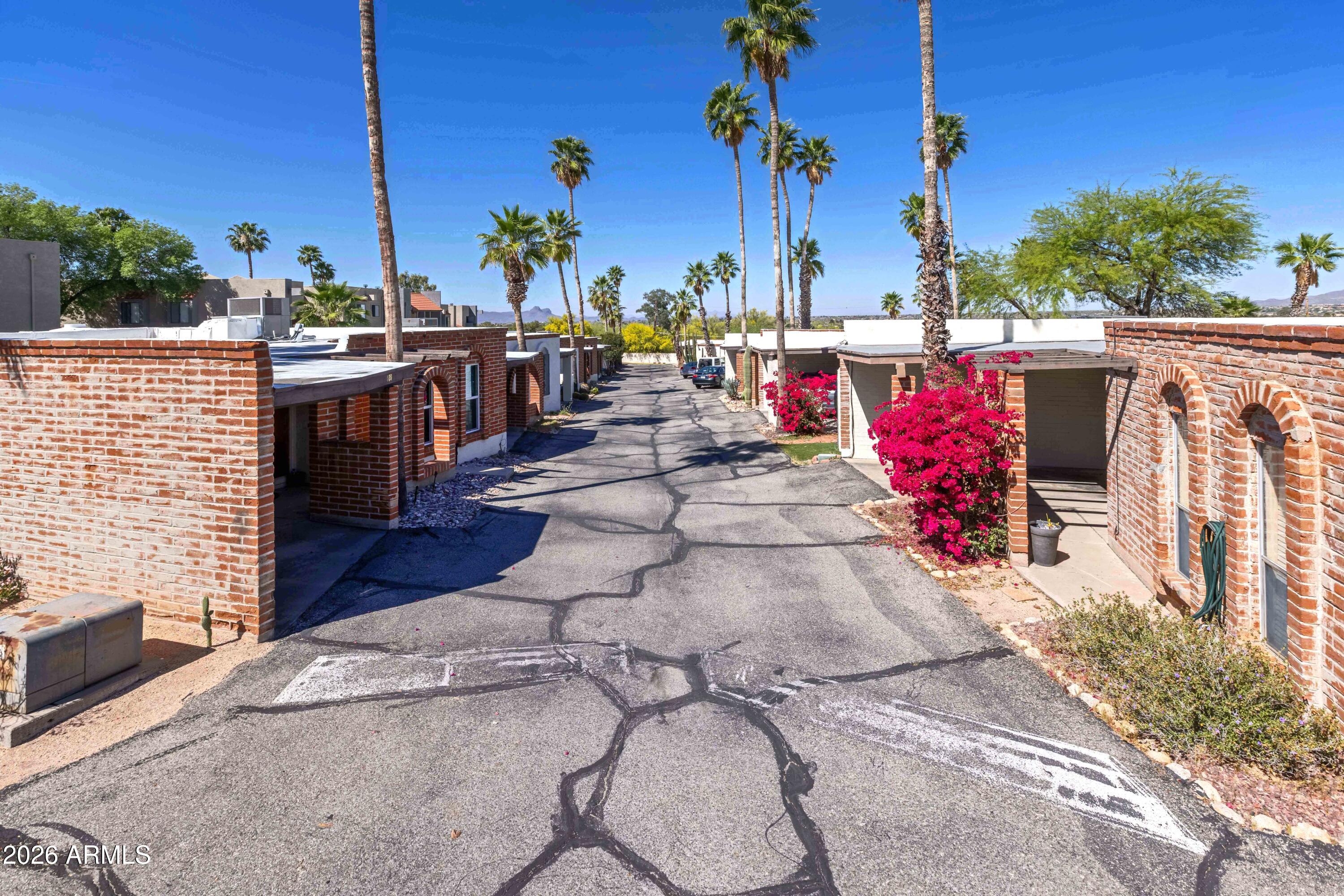 VISTA DEL ORO TOWNHOUSE - Residential