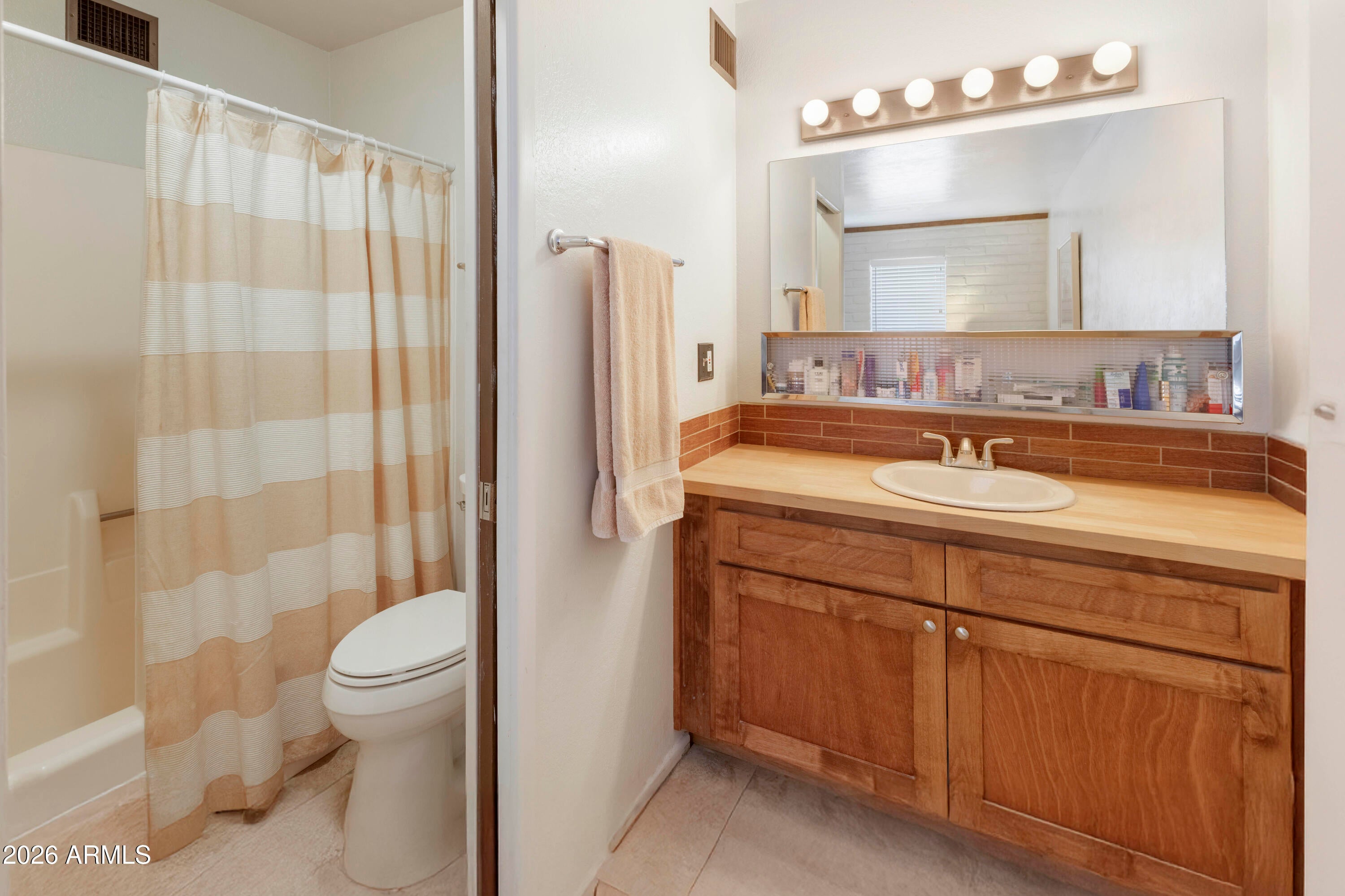 VISTA DEL ORO TOWNHOUSE - Residential
