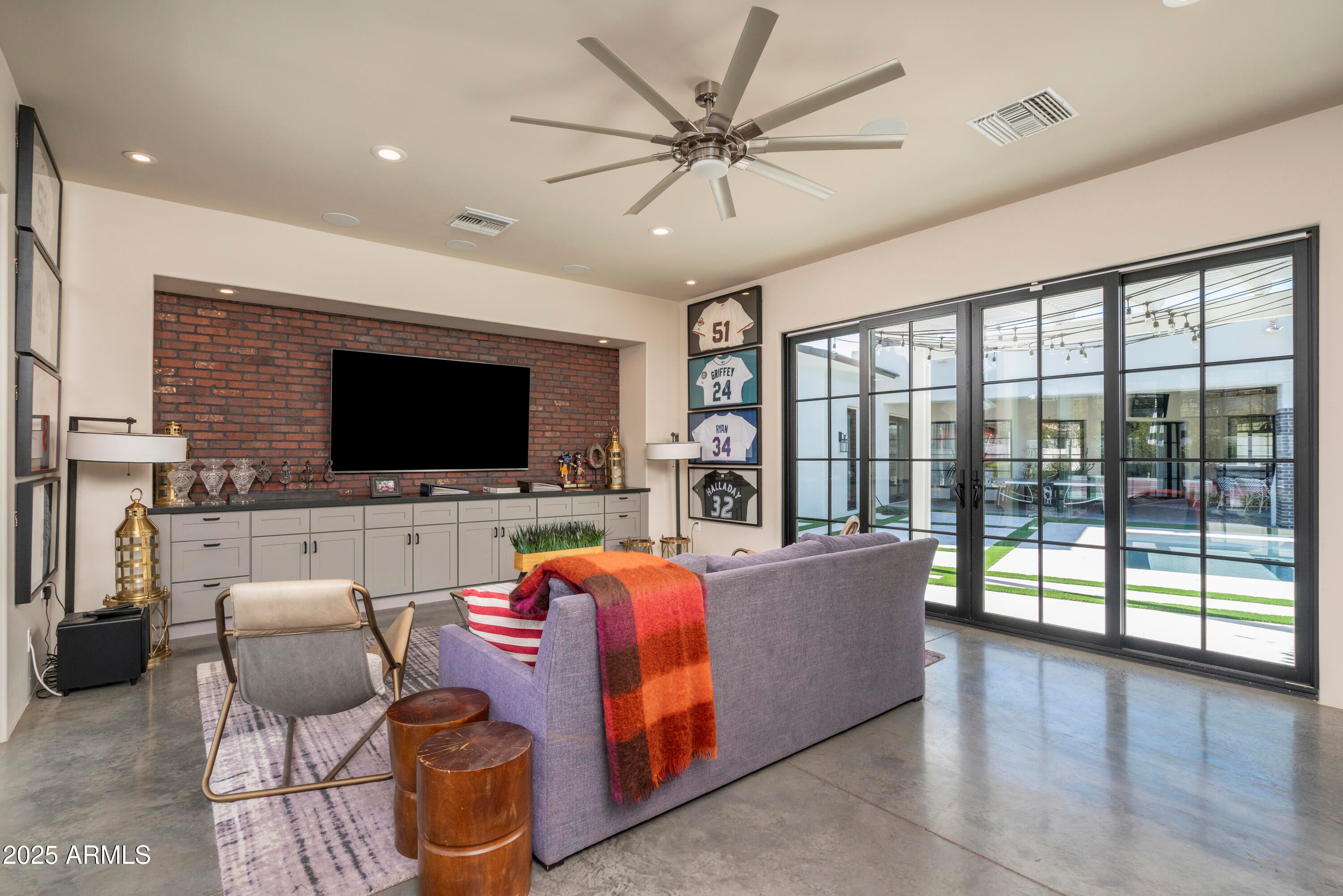SWEET ACRES - Residential