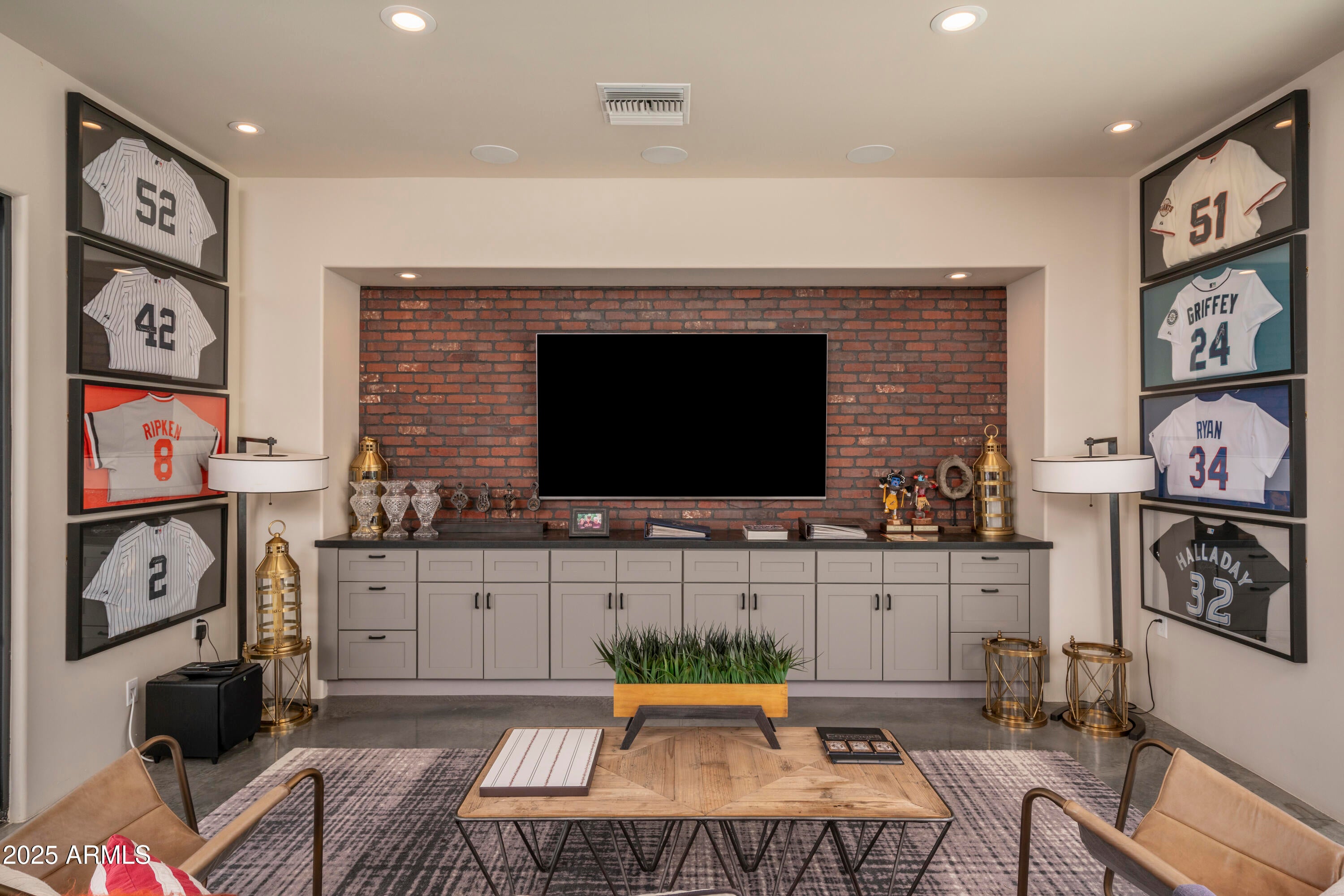 SWEET ACRES - Residential
