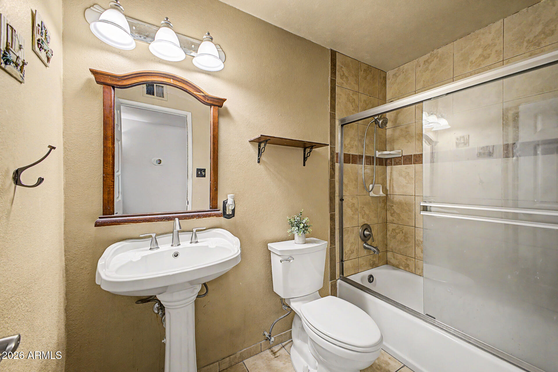 MANSFIELD MANOR - Residential