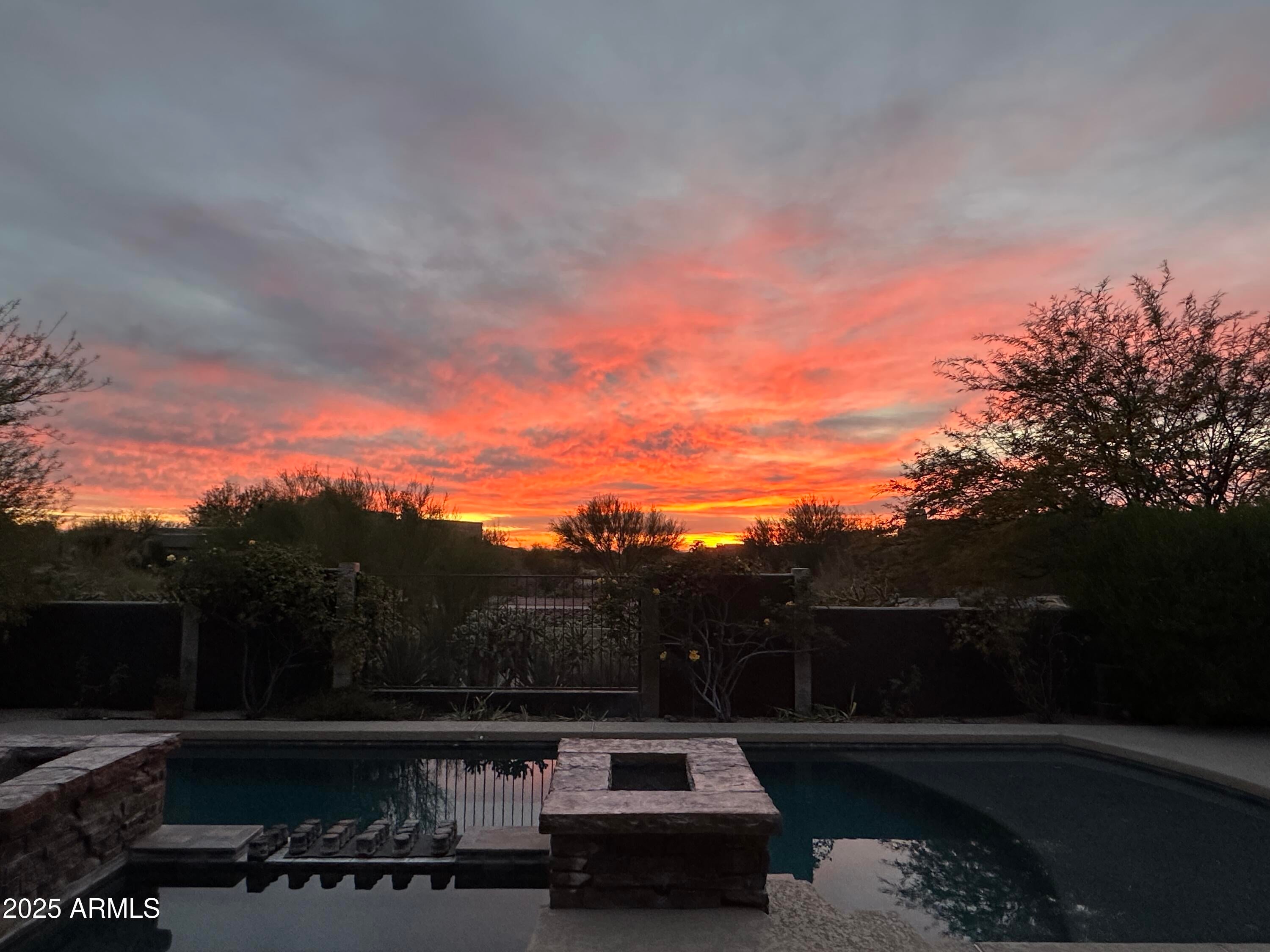 ESTATES AT CAVE CREEK - Residential