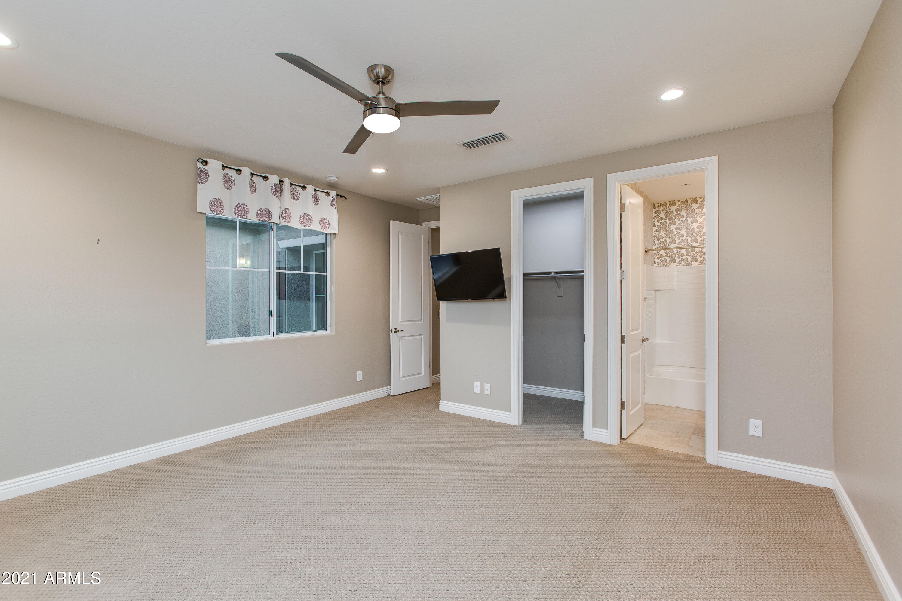 MADISON VISTAS - Residential
