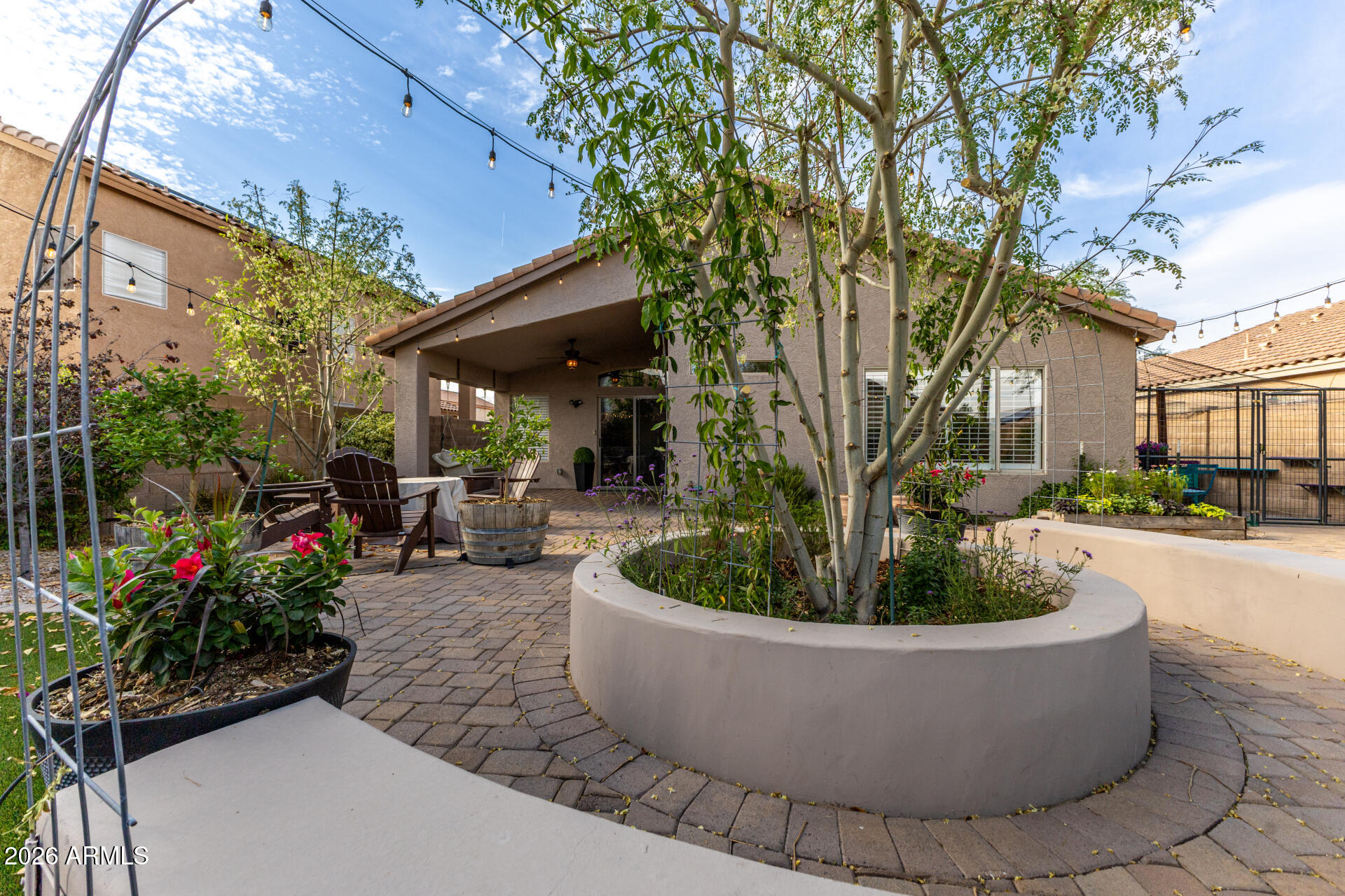 LAS BRISAS POINTE - Residential