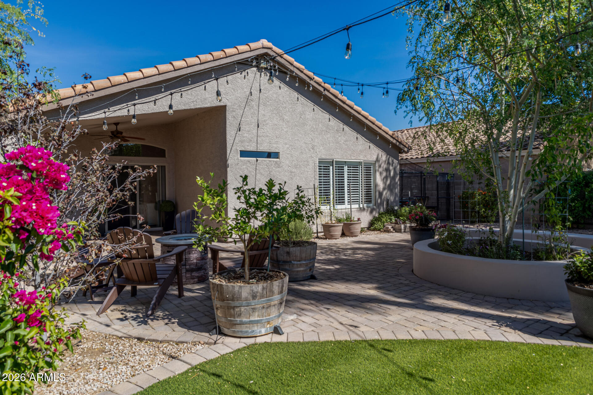 LAS BRISAS POINTE - Residential