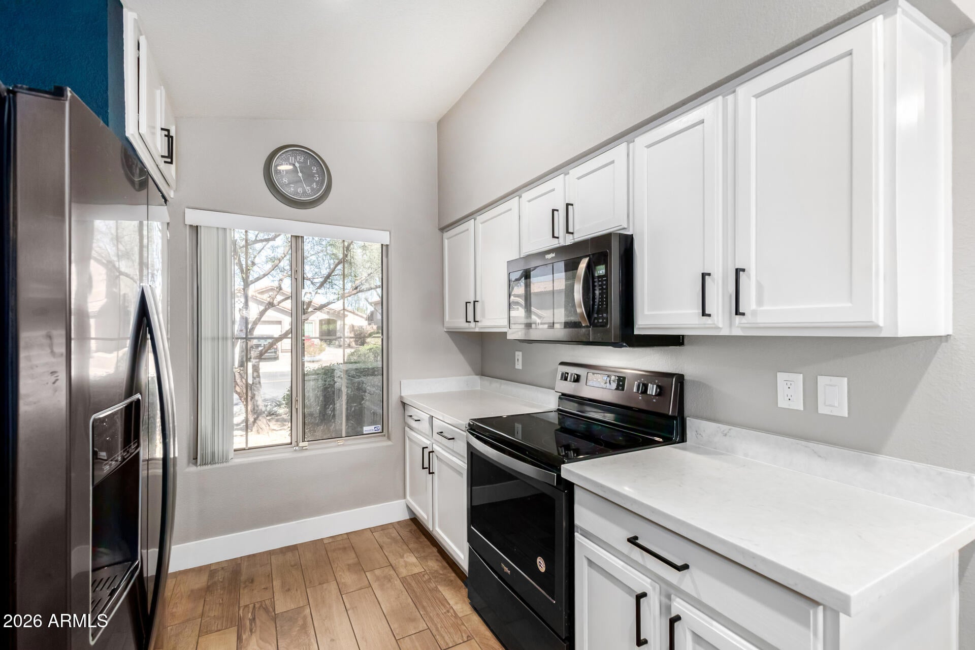 LAS BRISAS POINTE - Residential