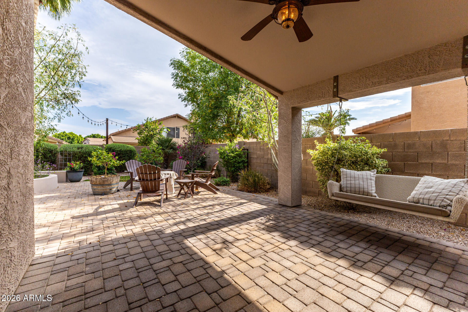 LAS BRISAS POINTE - Residential