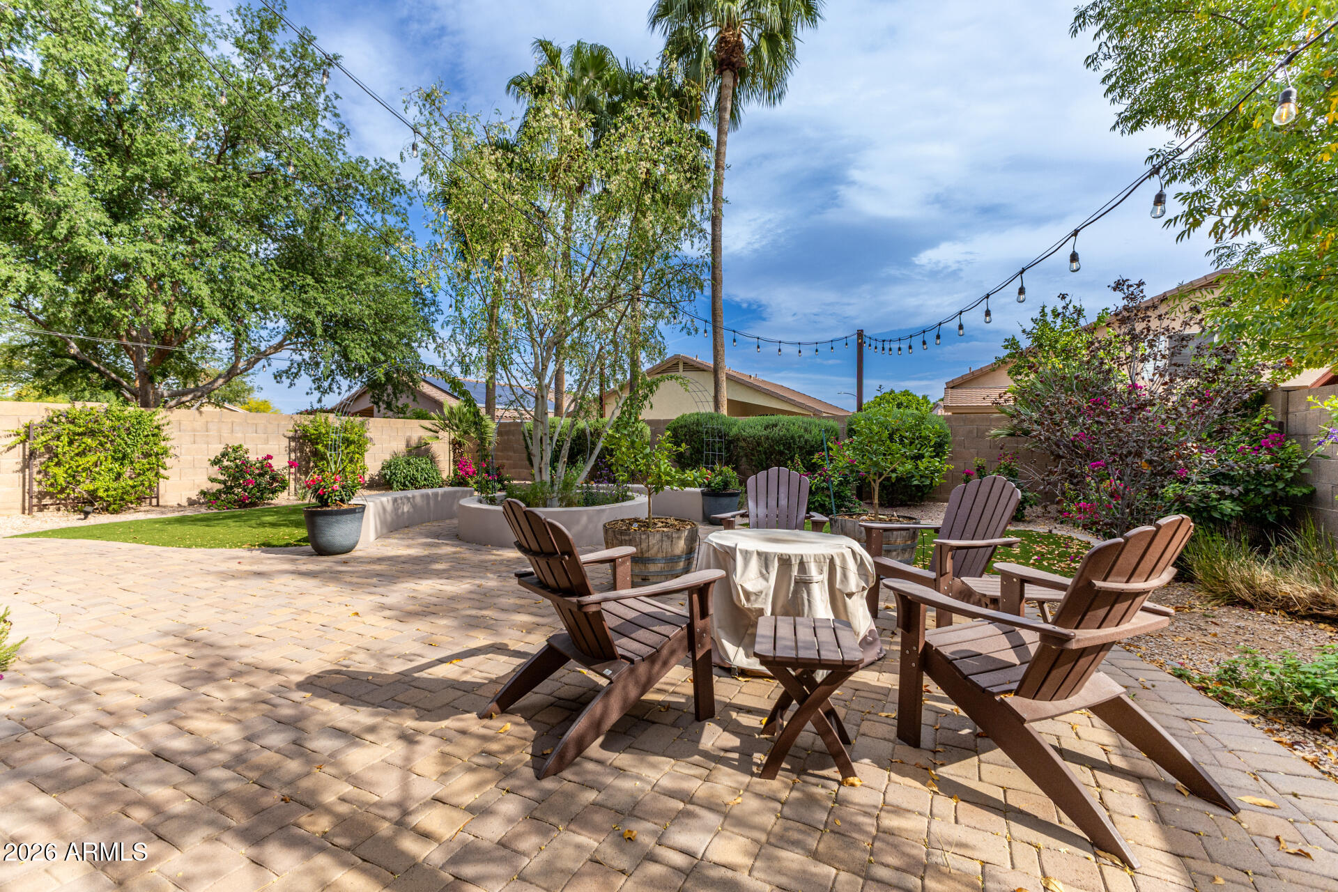 LAS BRISAS POINTE - Residential