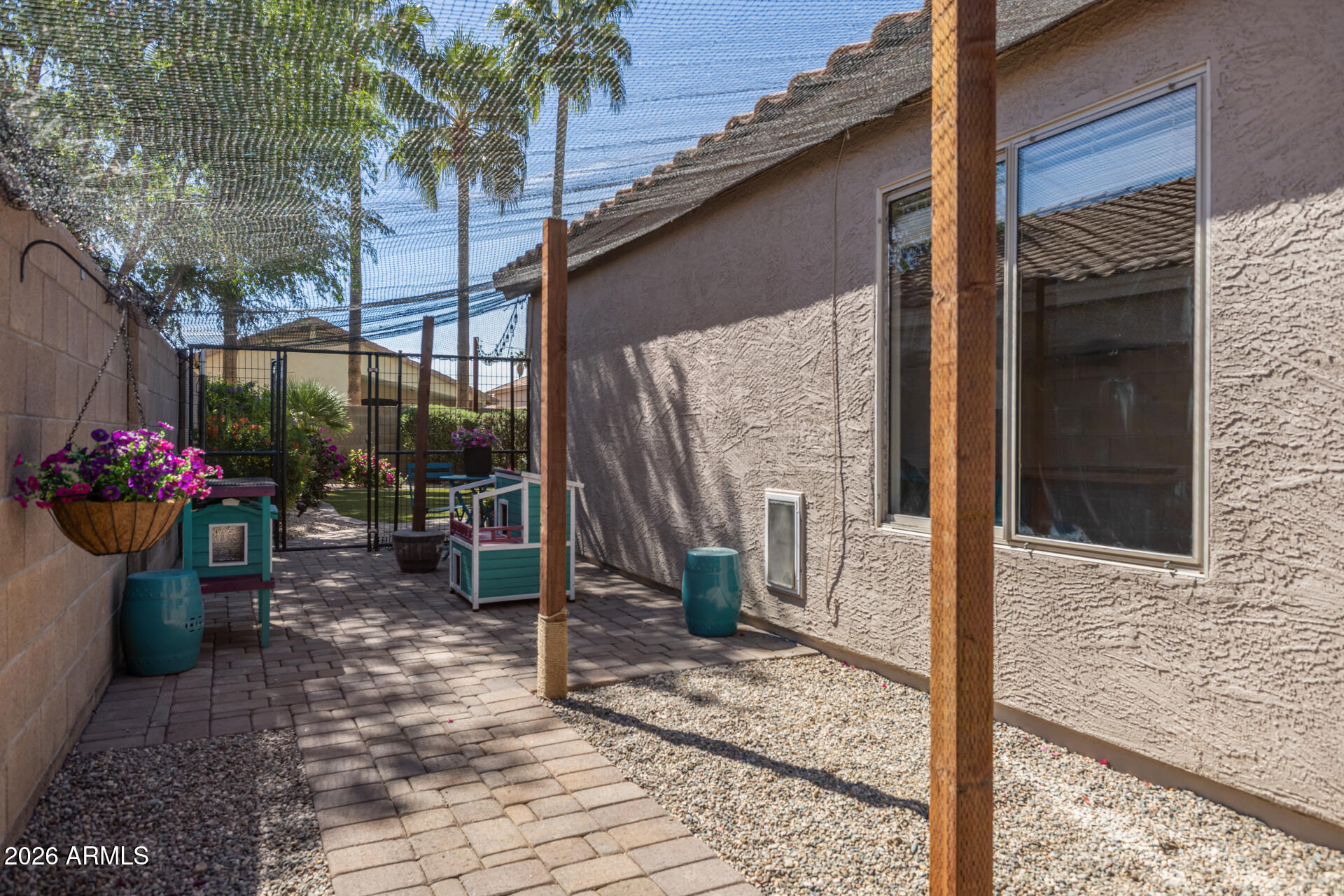 LAS BRISAS POINTE - Residential