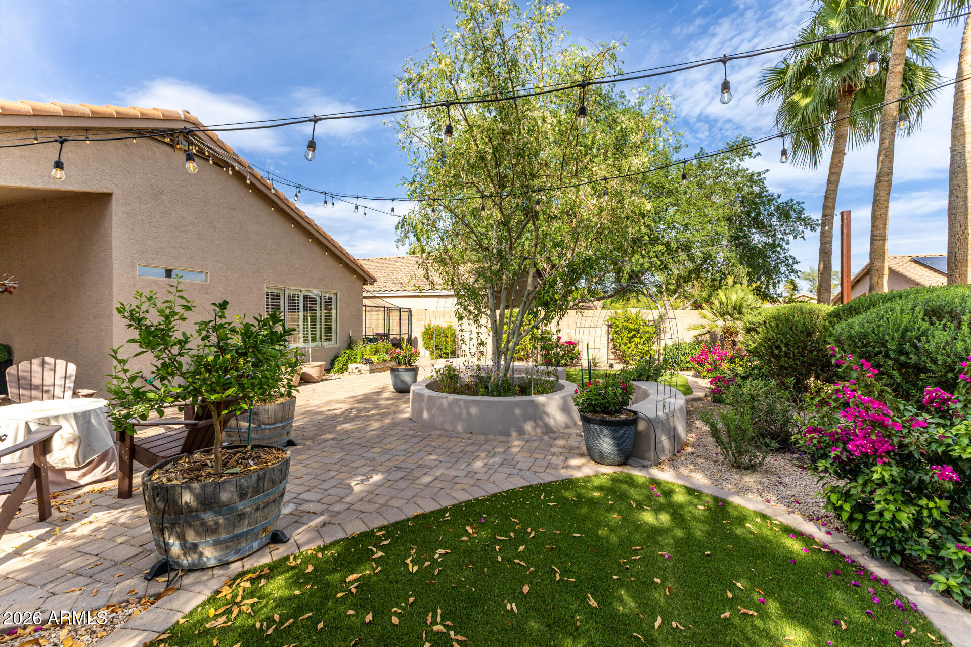 LAS BRISAS POINTE - Residential