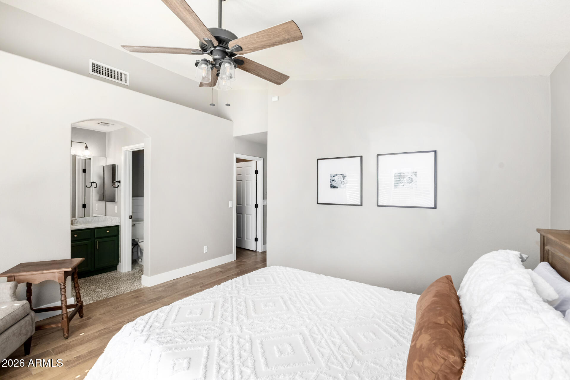 LAS BRISAS POINTE - Residential