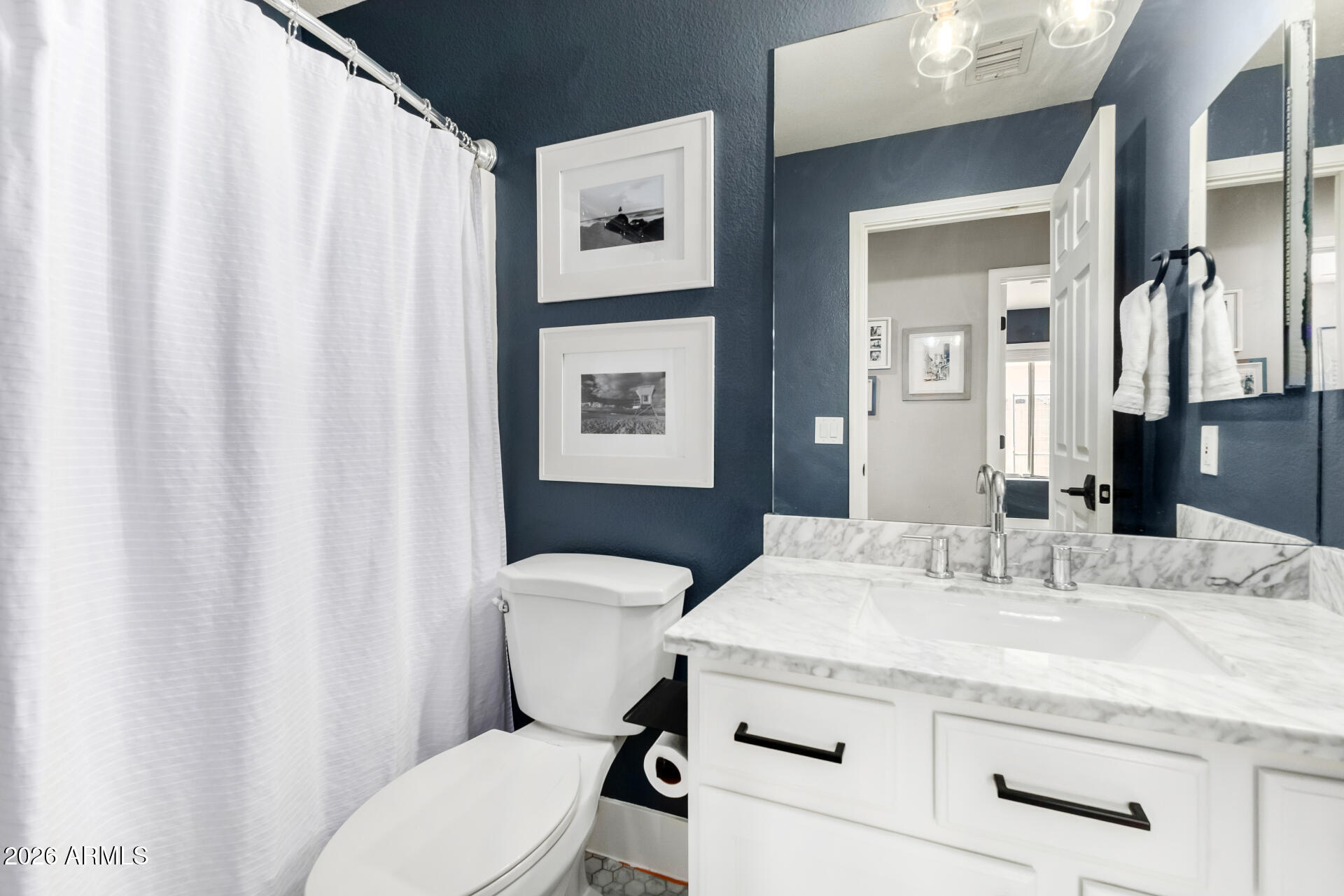 LAS BRISAS POINTE - Residential