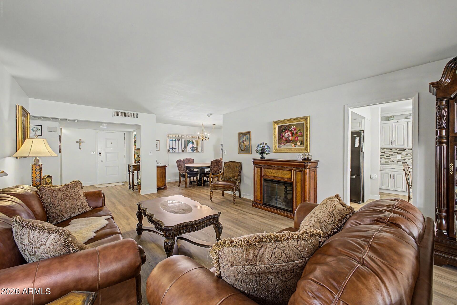 VILLA MONTEREY - Residential