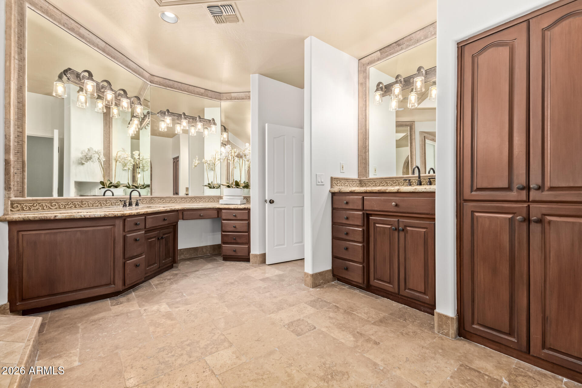 VILLAGE GROVE ESTATES LOT 1-36 TR A - Residential
