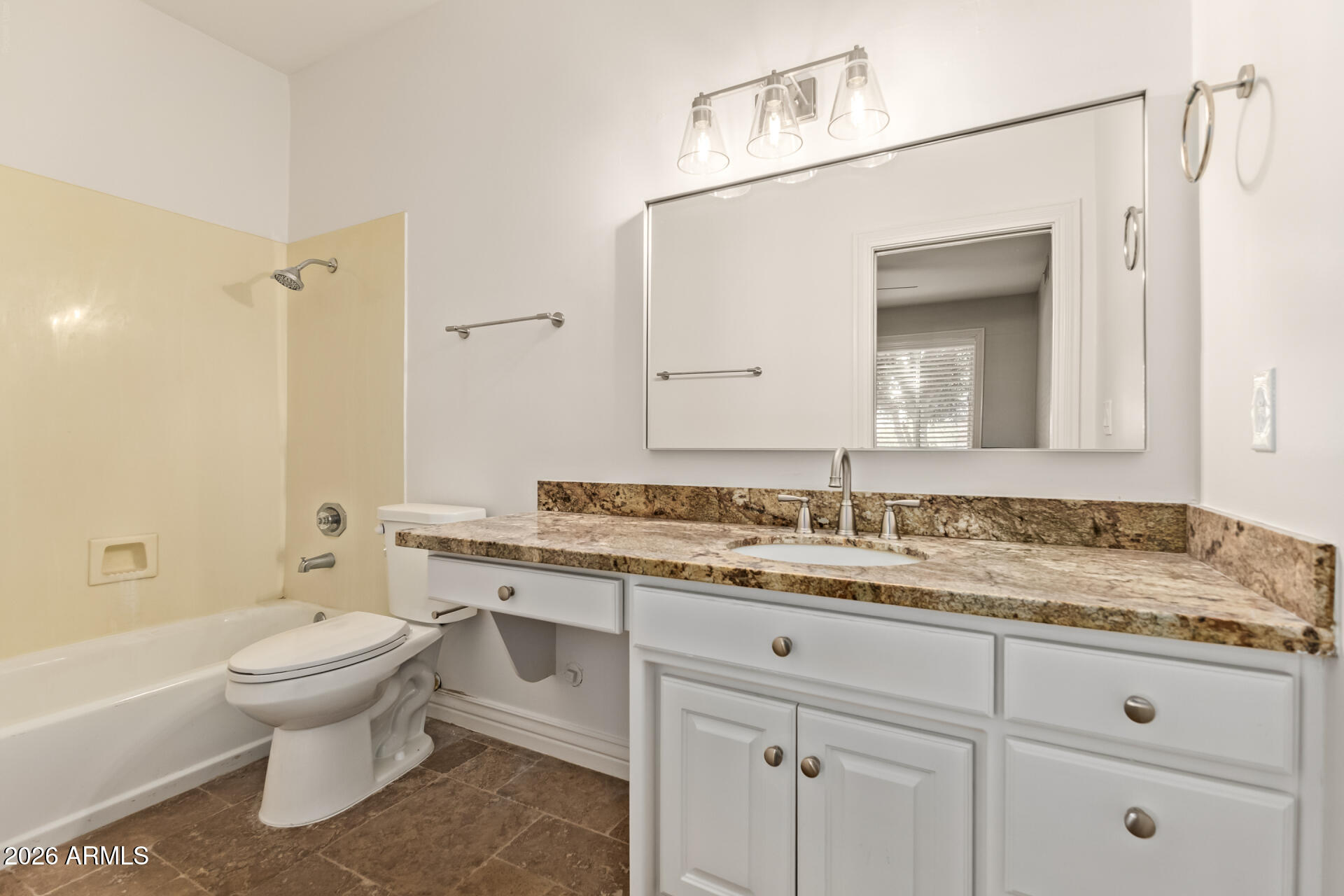 VILLAGE GROVE ESTATES LOT 1-36 TR A - Residential