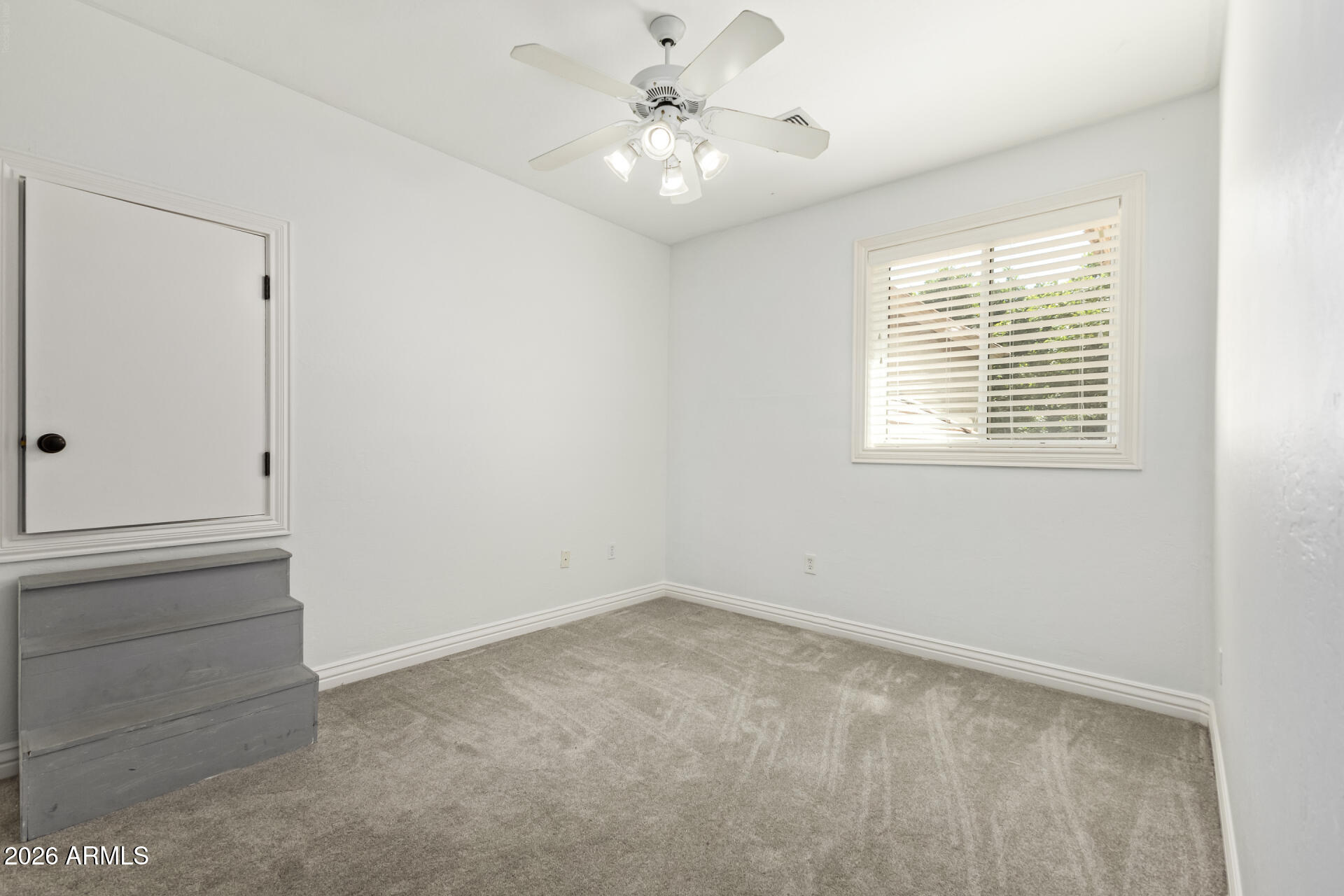 VILLAGE GROVE ESTATES LOT 1-36 TR A - Residential