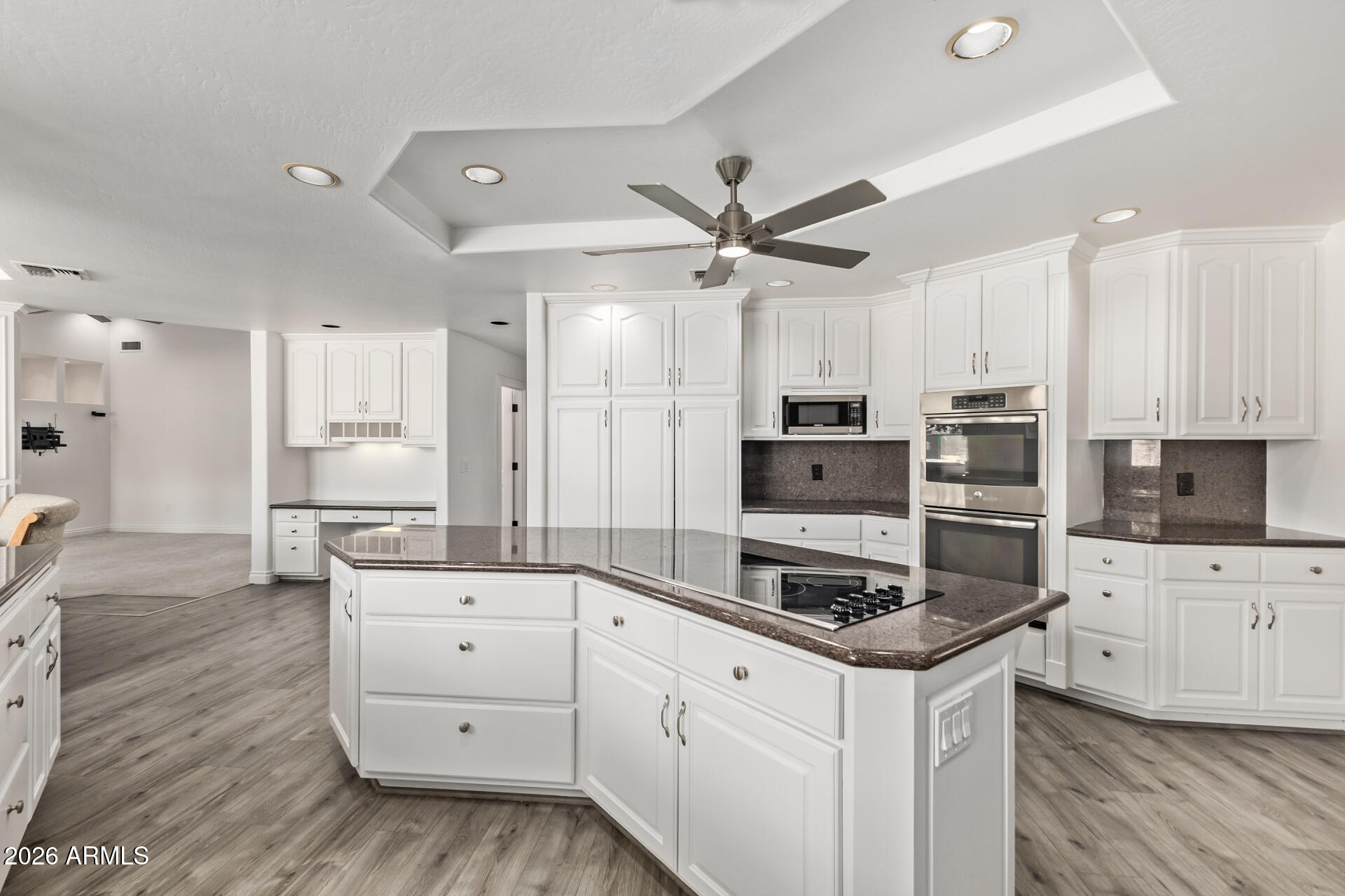 VILLAGE GROVE ESTATES LOT 1-36 TR A - Residential
