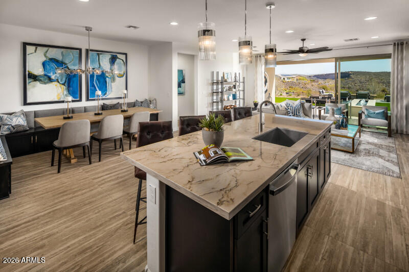 VILLAGE J AT VISTANCIA PARCEL J 14 15 REPLAT - Residential