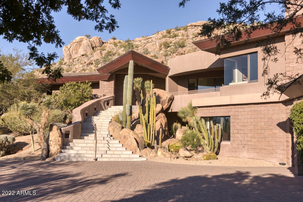 ESTANCIA - Residential