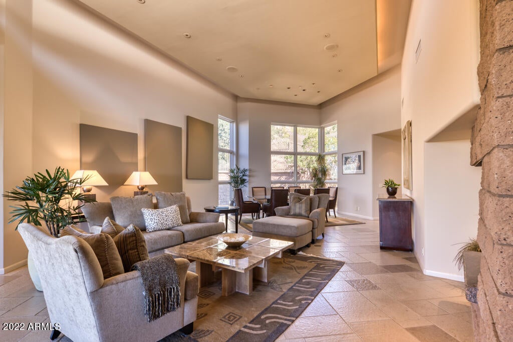 ESTANCIA - Residential