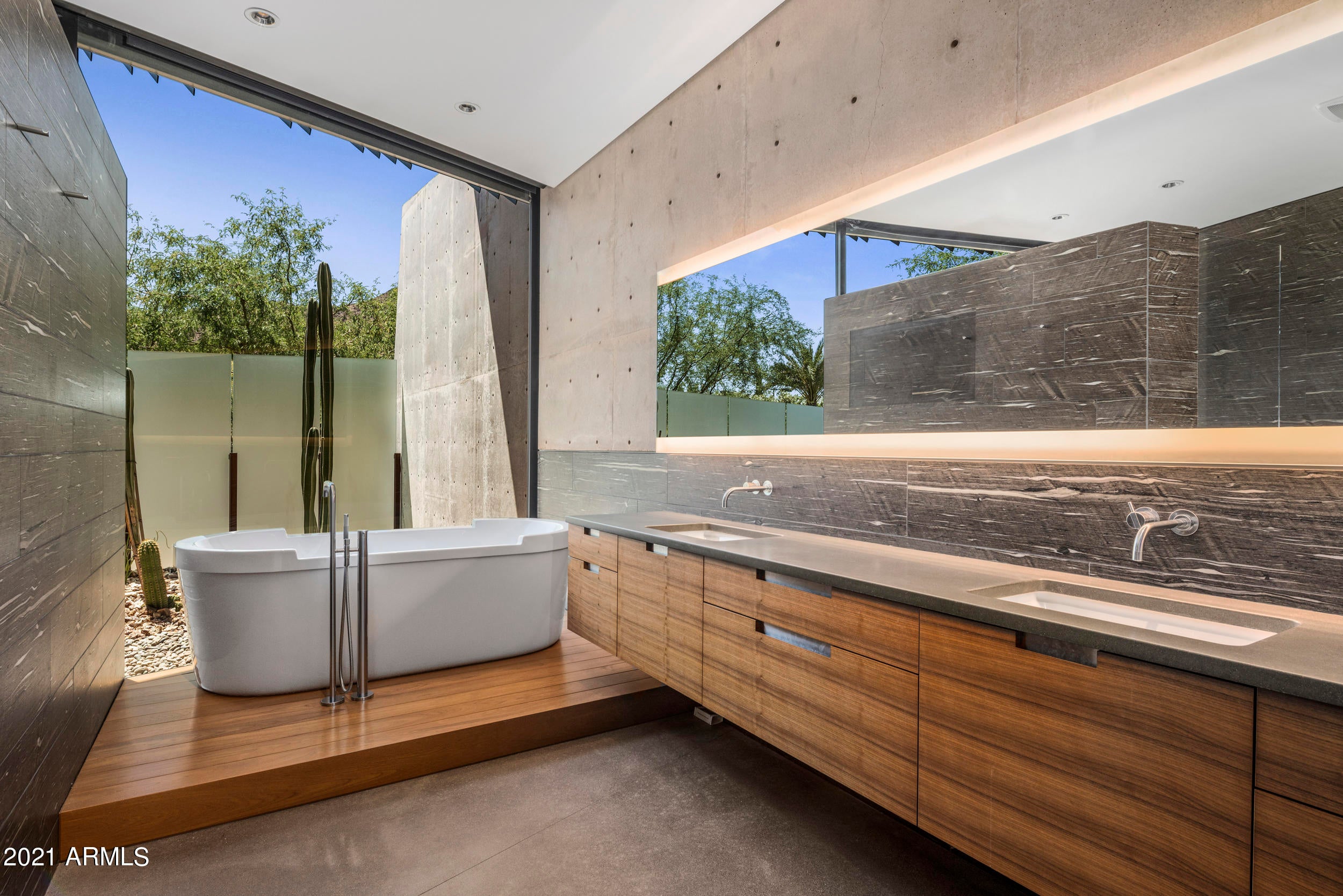 NAUNI VALLEY RANCH 5 - Residential