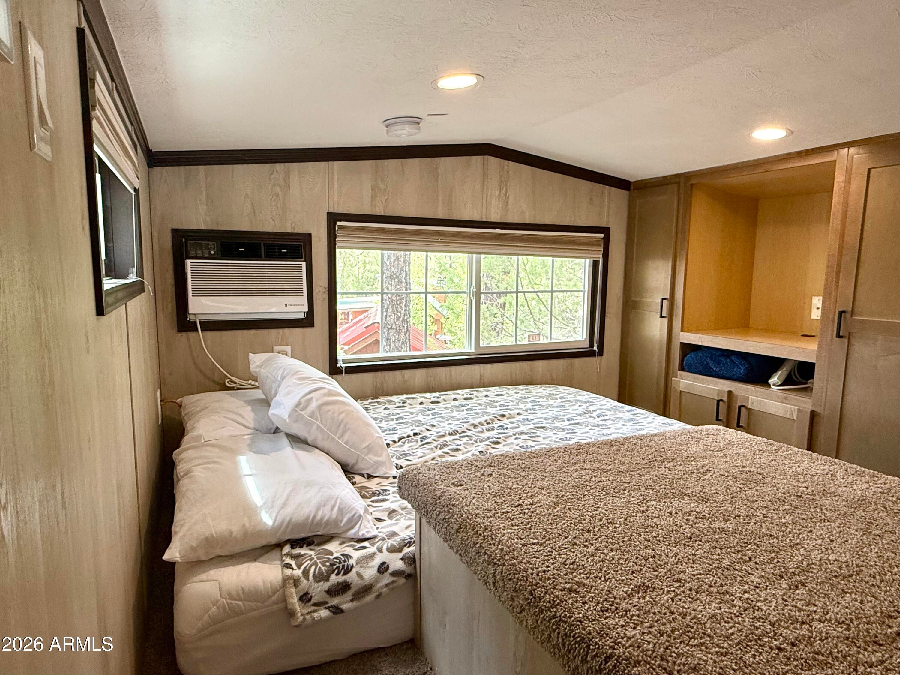 WHITE MOUNTAIN VACATION VILLAGE UNIT 2 - Residential