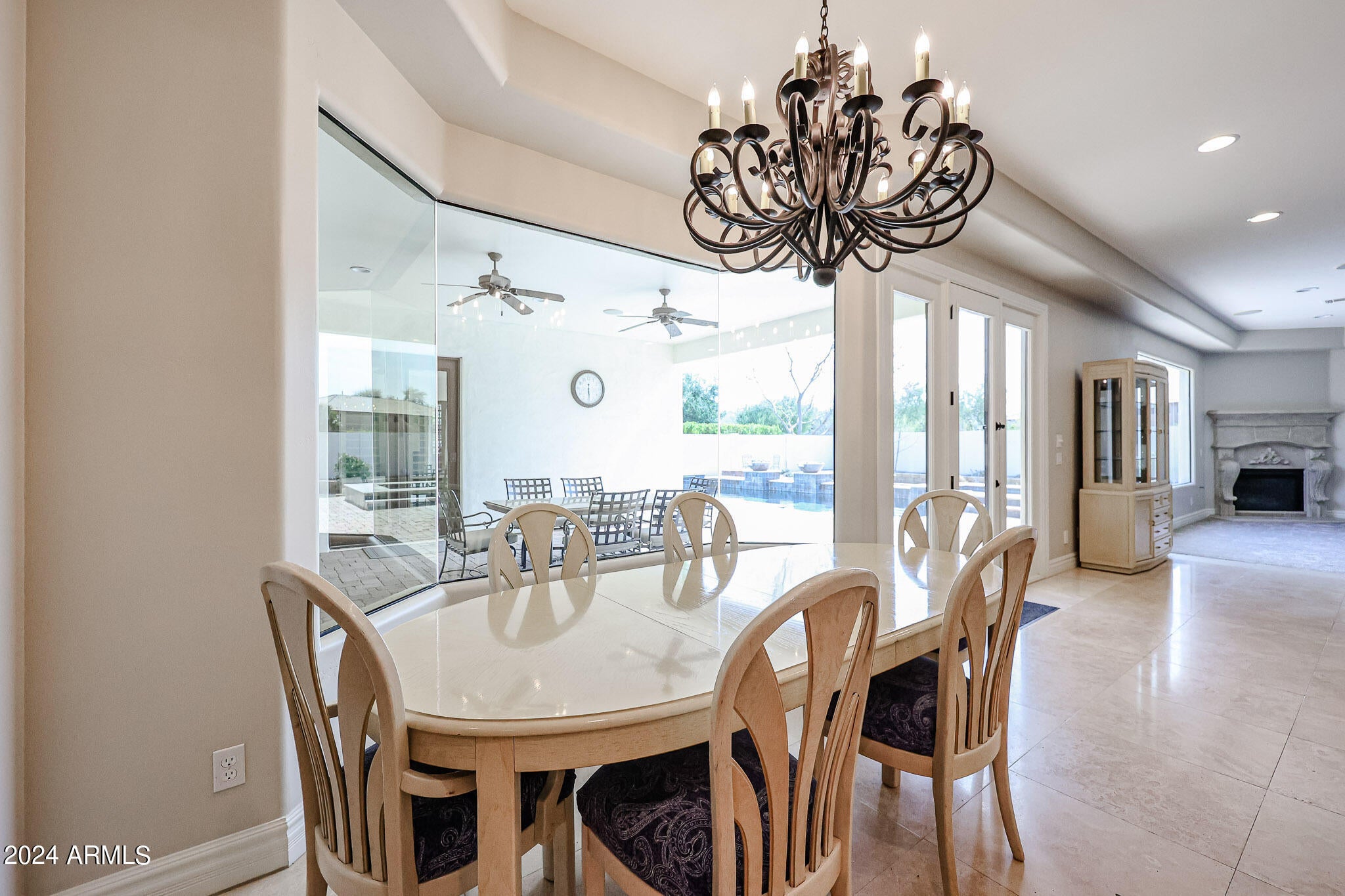 TIERRA LINDA - Residential
