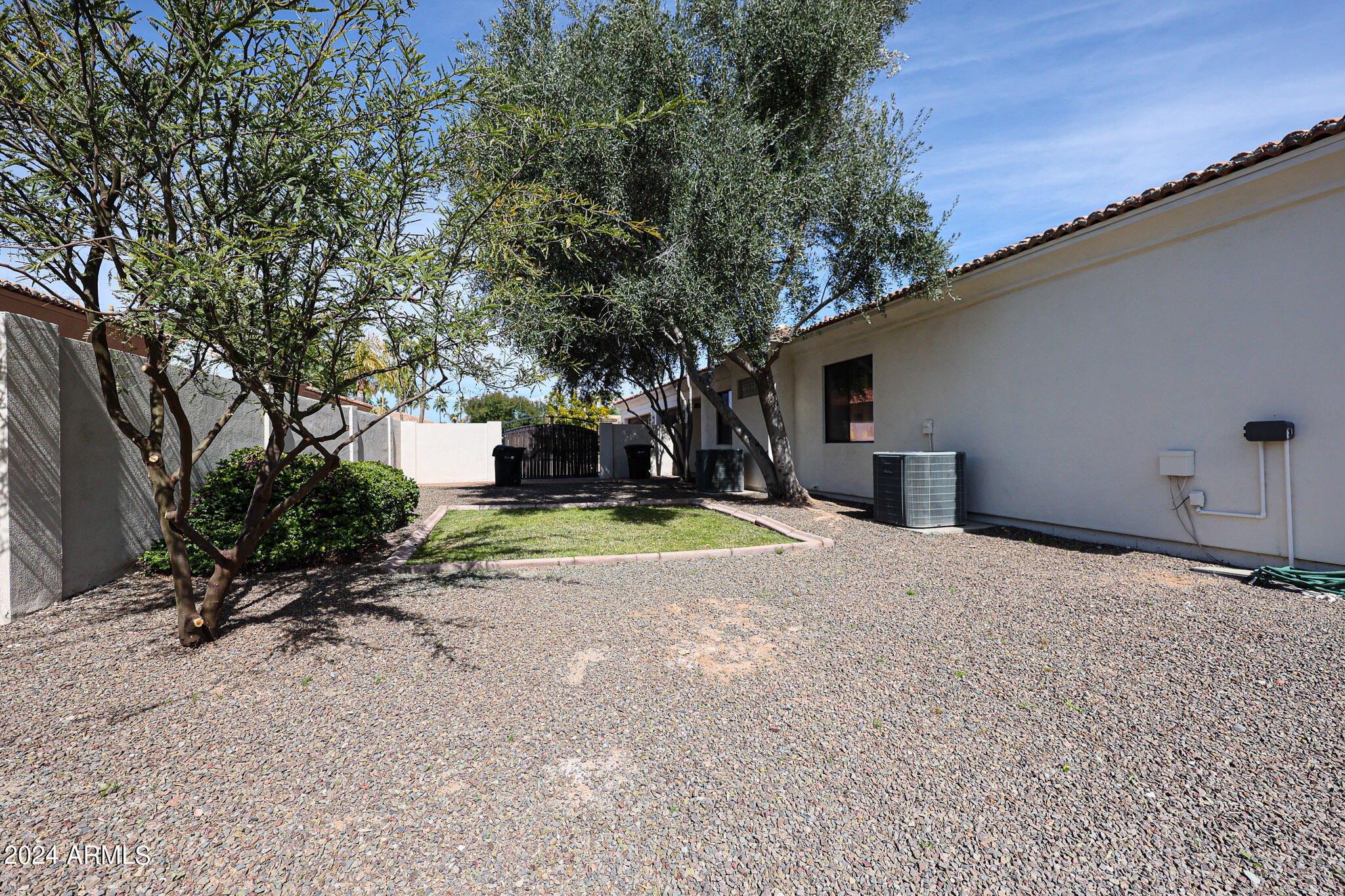 TIERRA LINDA - Residential