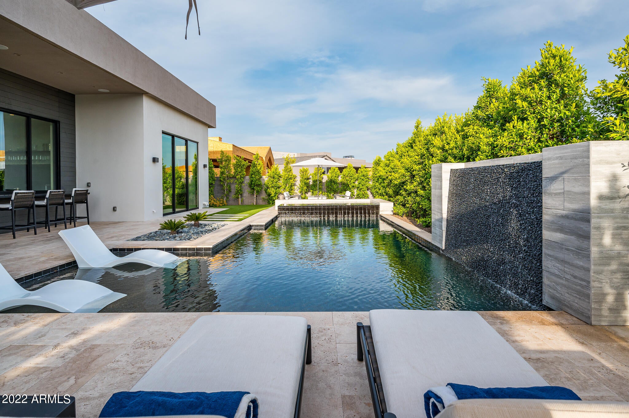 RITZ-CARLTON - Residential