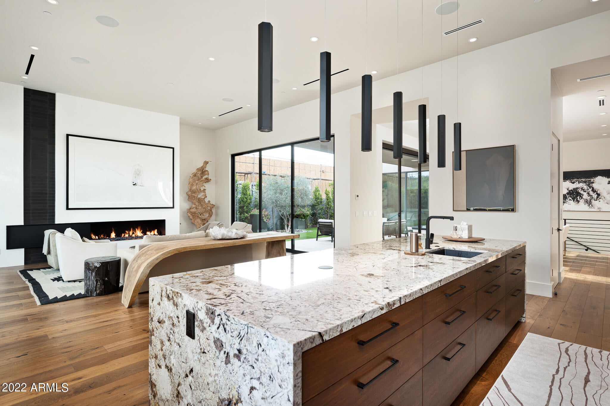 RITZ-CARLTON - Residential